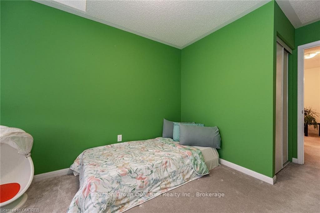 816 FOWLES Court photo 22