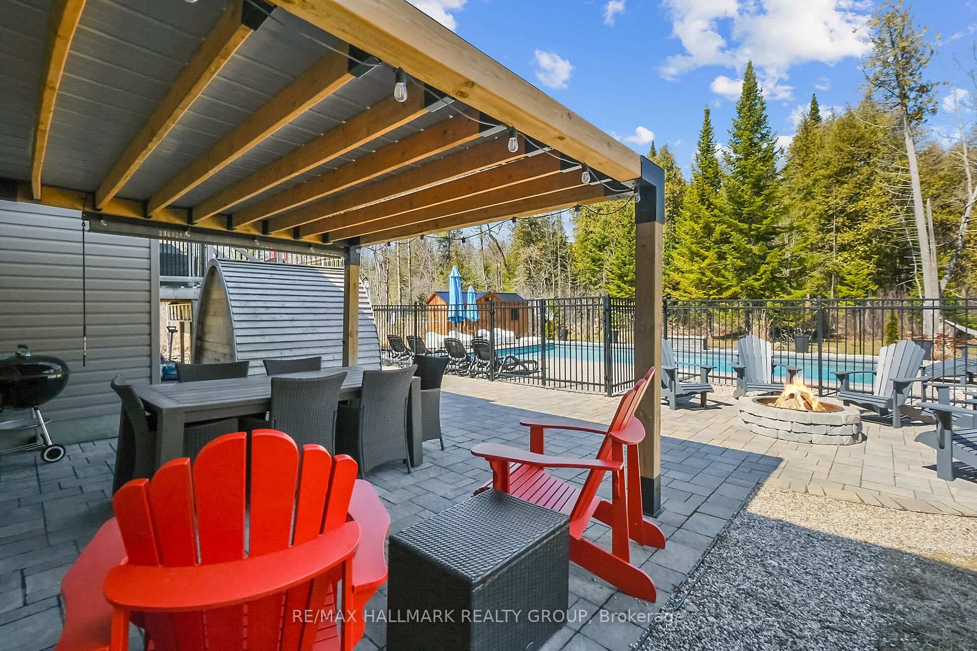 708 Deertail Lane photo 32