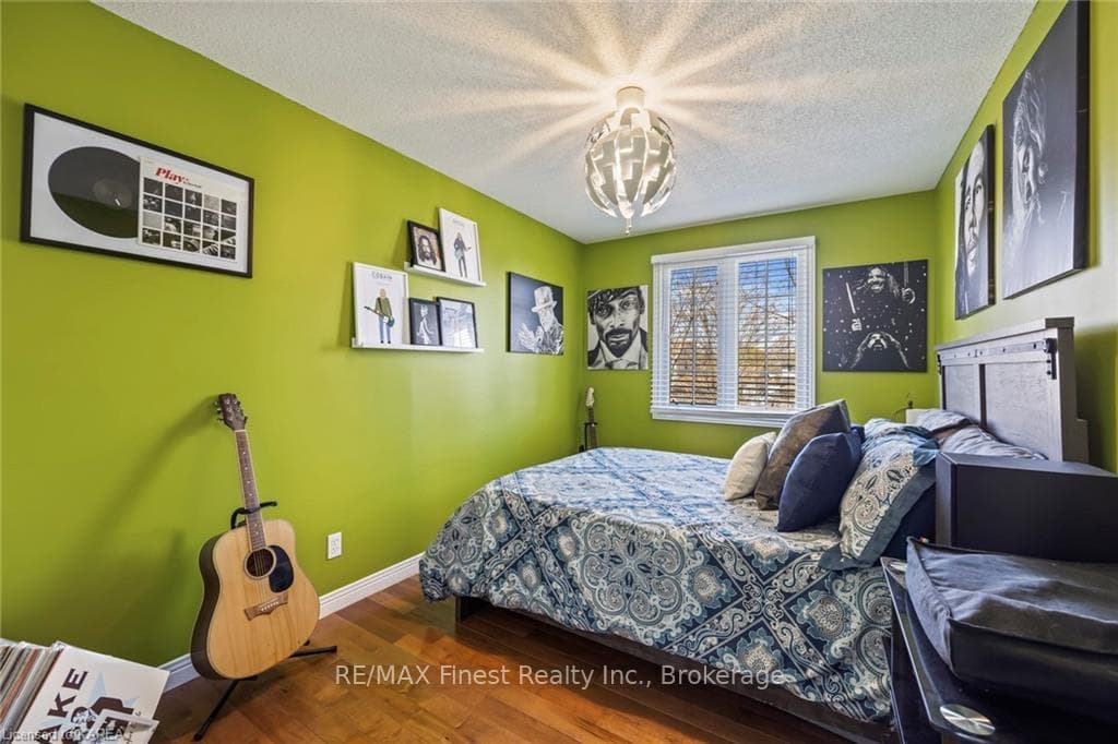 798 DAVIS Drive photo 25