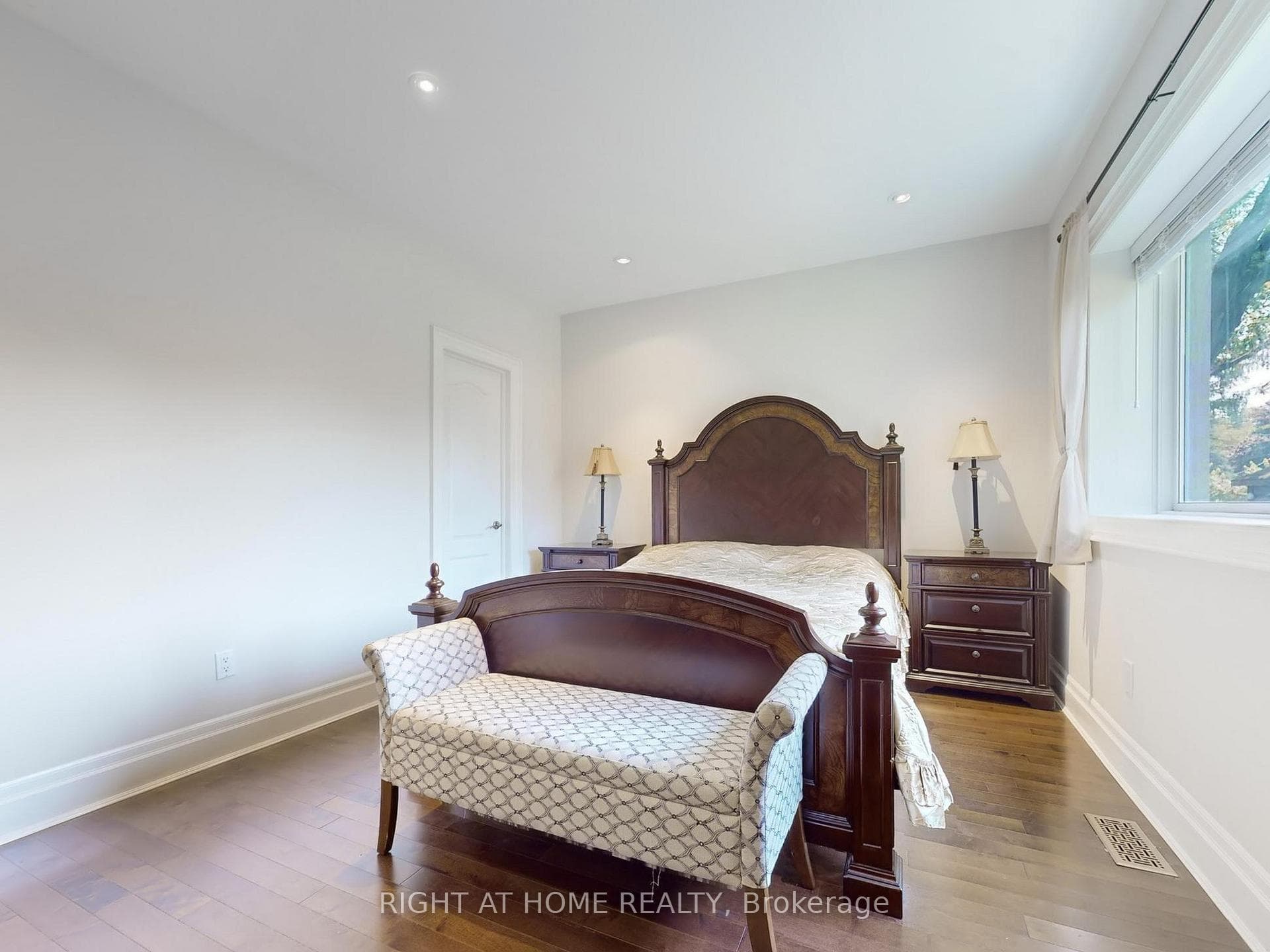 51 Glass Drive photo 12