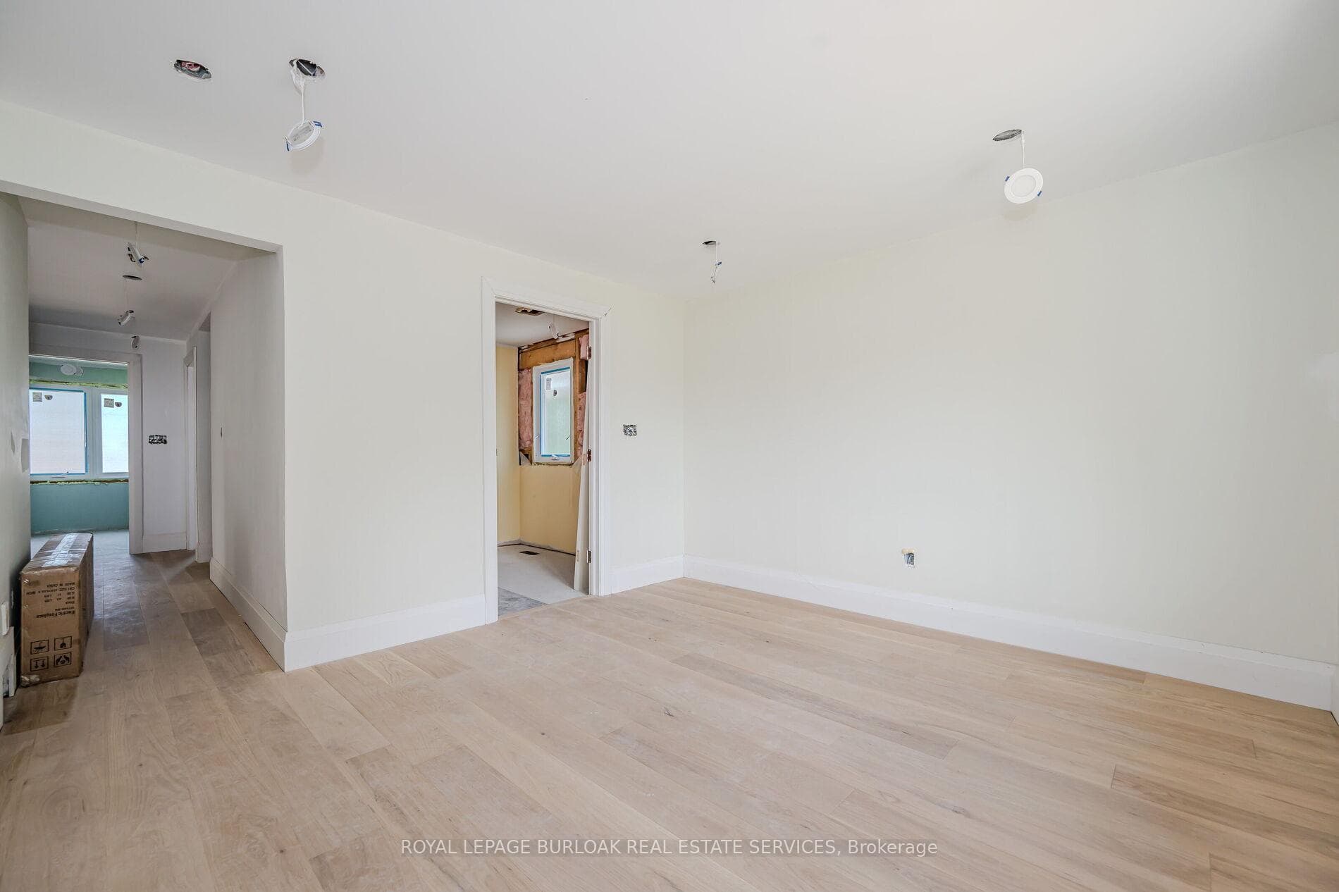 640 Dynes Road photo 22