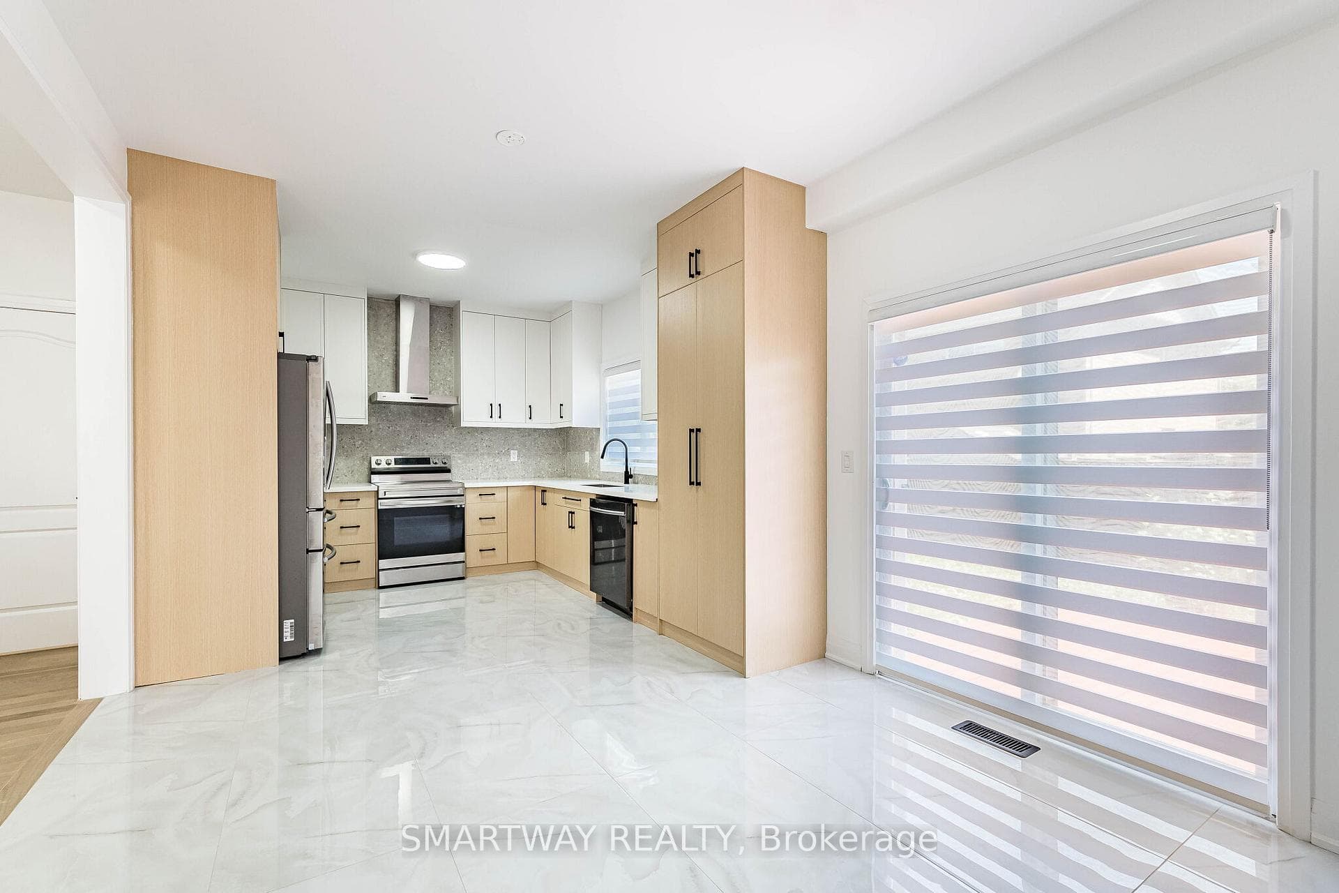 38 Lockburn Crescent photo 13