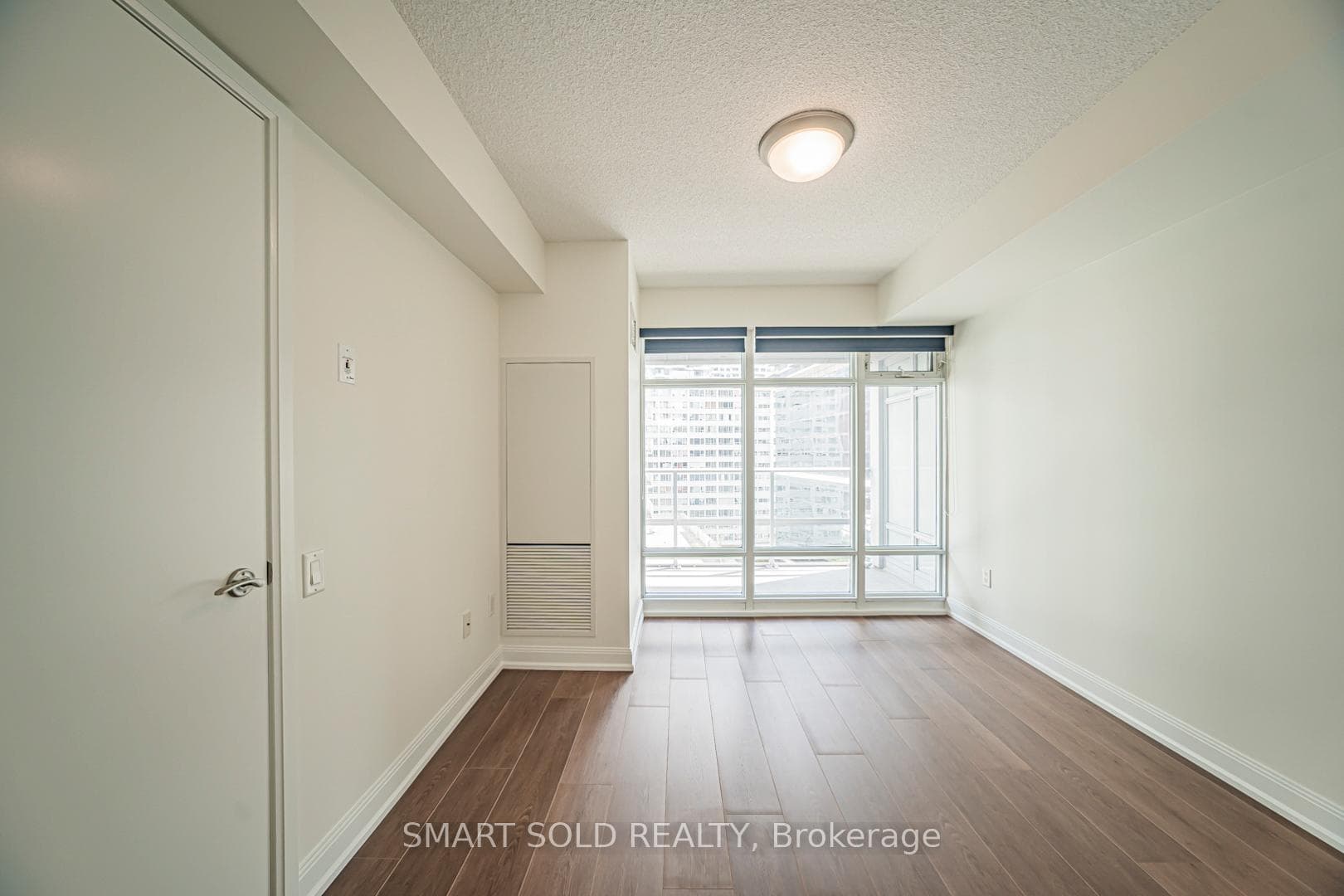 2191 Yonge Street Unit 901 photo 22