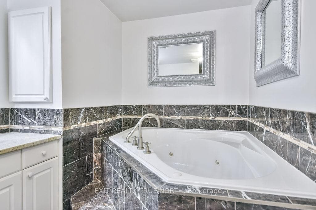 28 Nicholson Crescent photo 29
