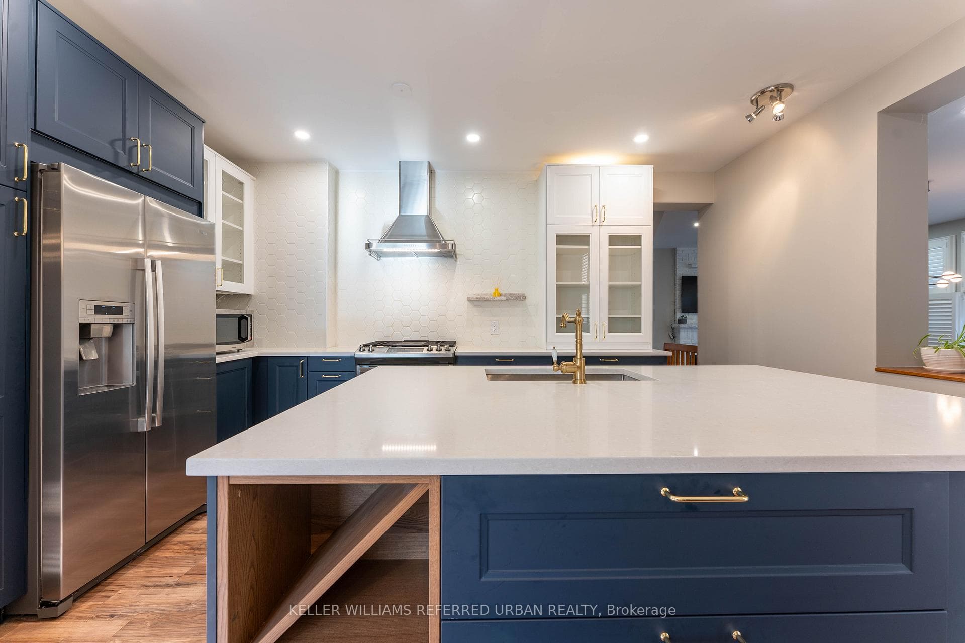 123 Simpson Avenue photo 8