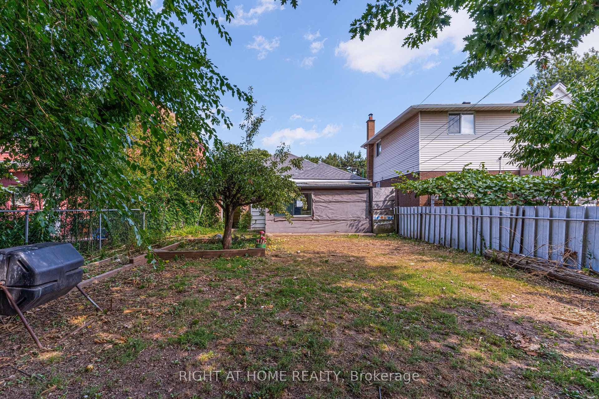 111 Mary Street photo 35