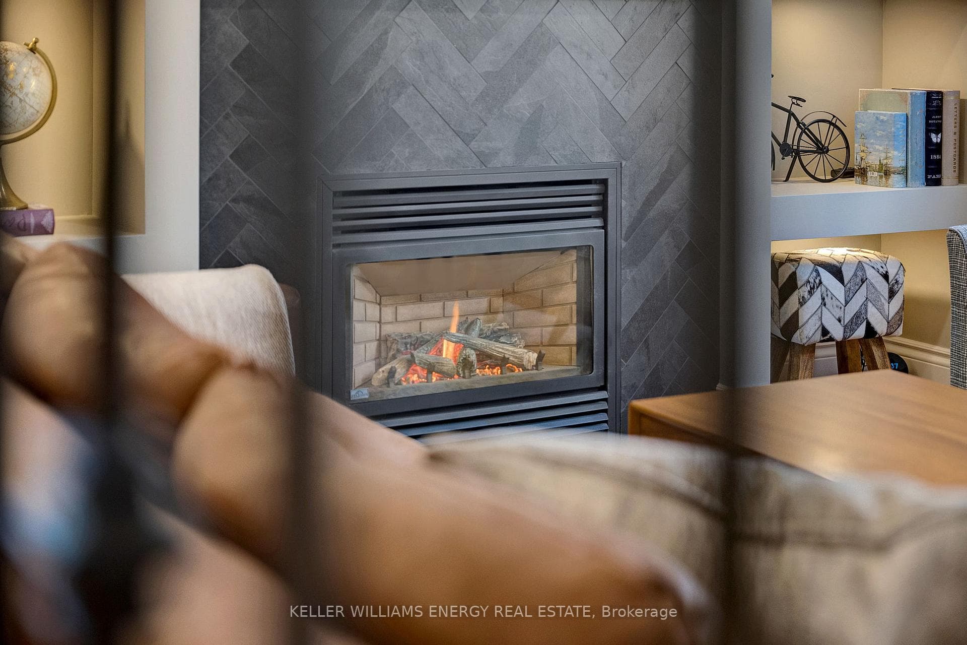 Gas Fire Place - Main Floor