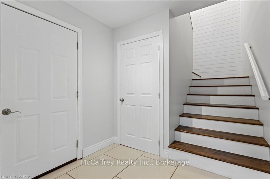137 PINECREST Road photo 22