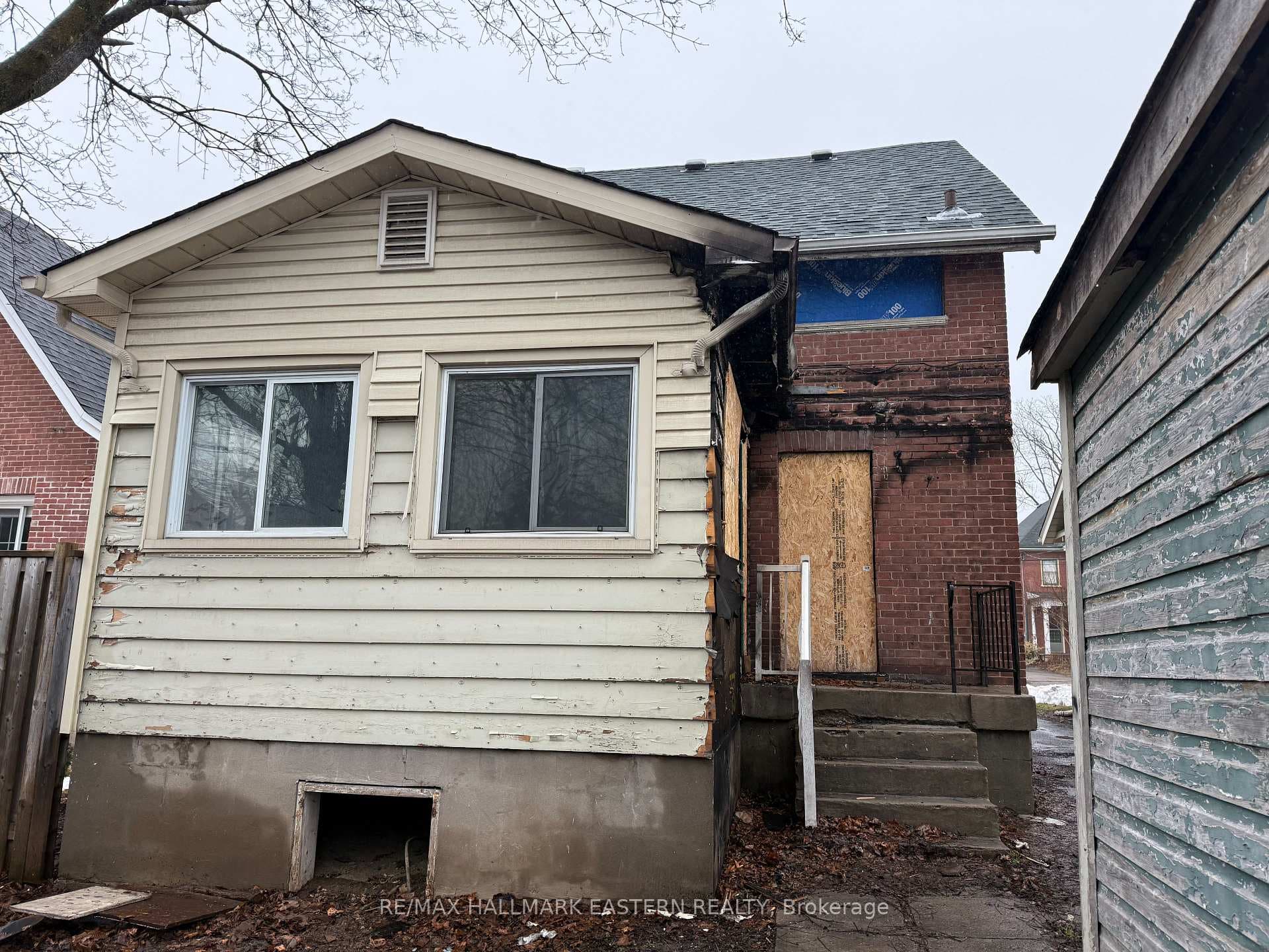 585 Bolivar Street photo 16