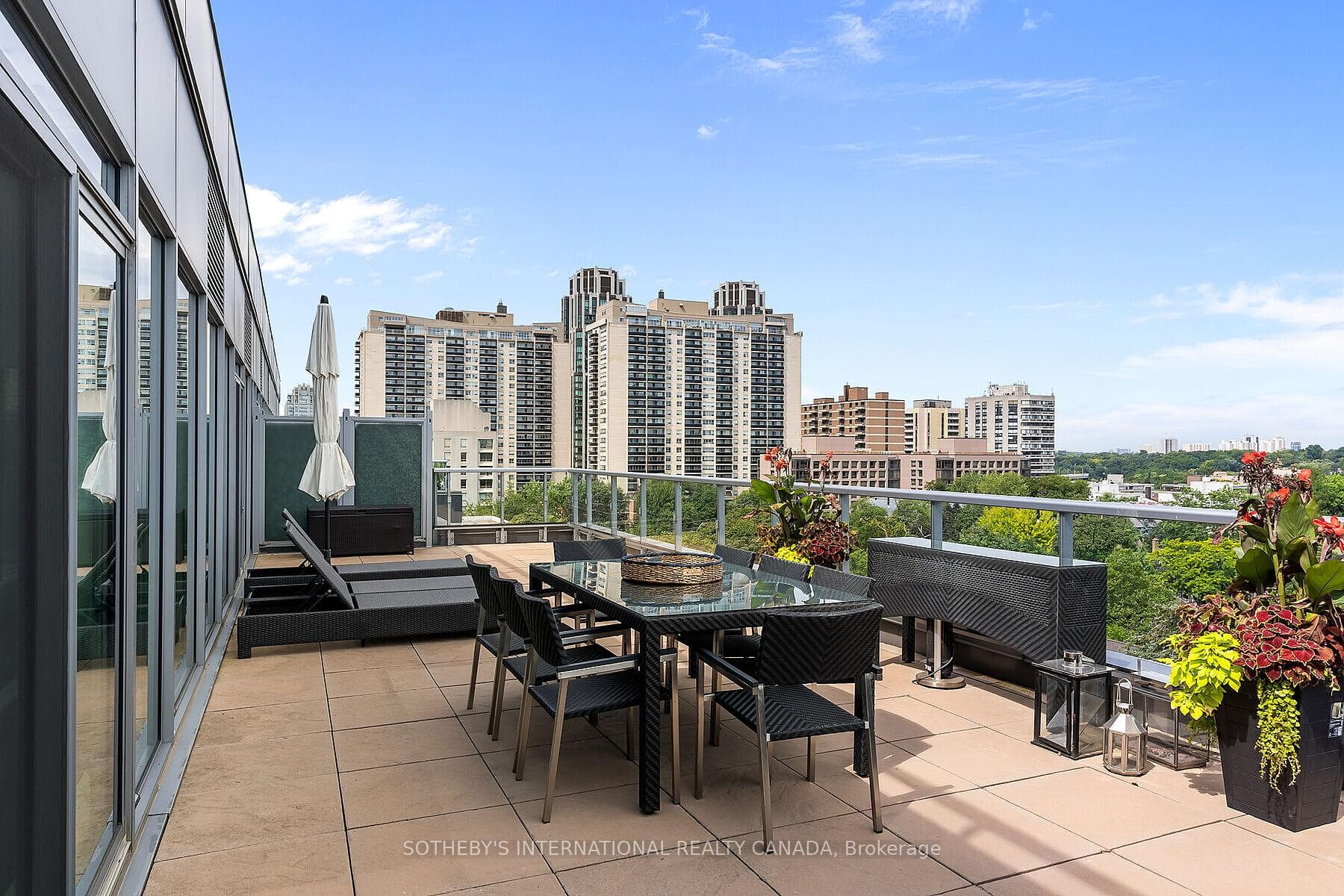 6 Parkwood Avenue Unit 901 photo 37