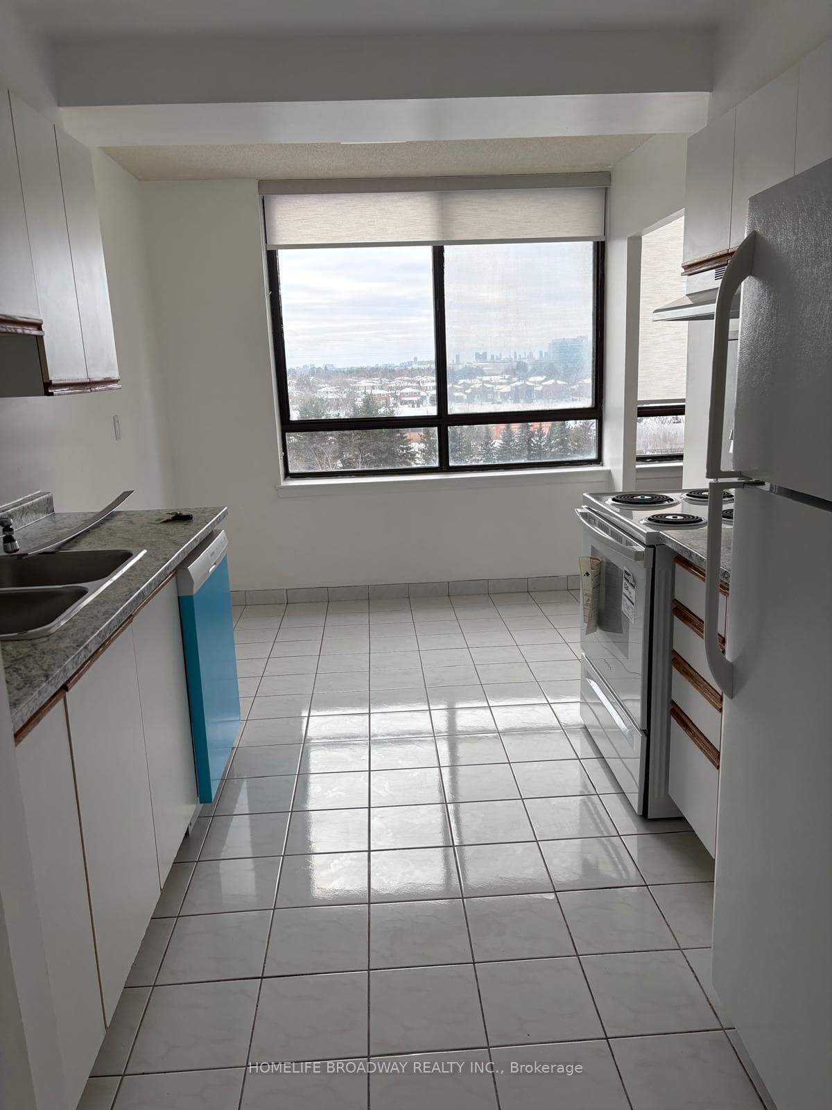 75 Bamburgh Circle Unit 728 photo 8