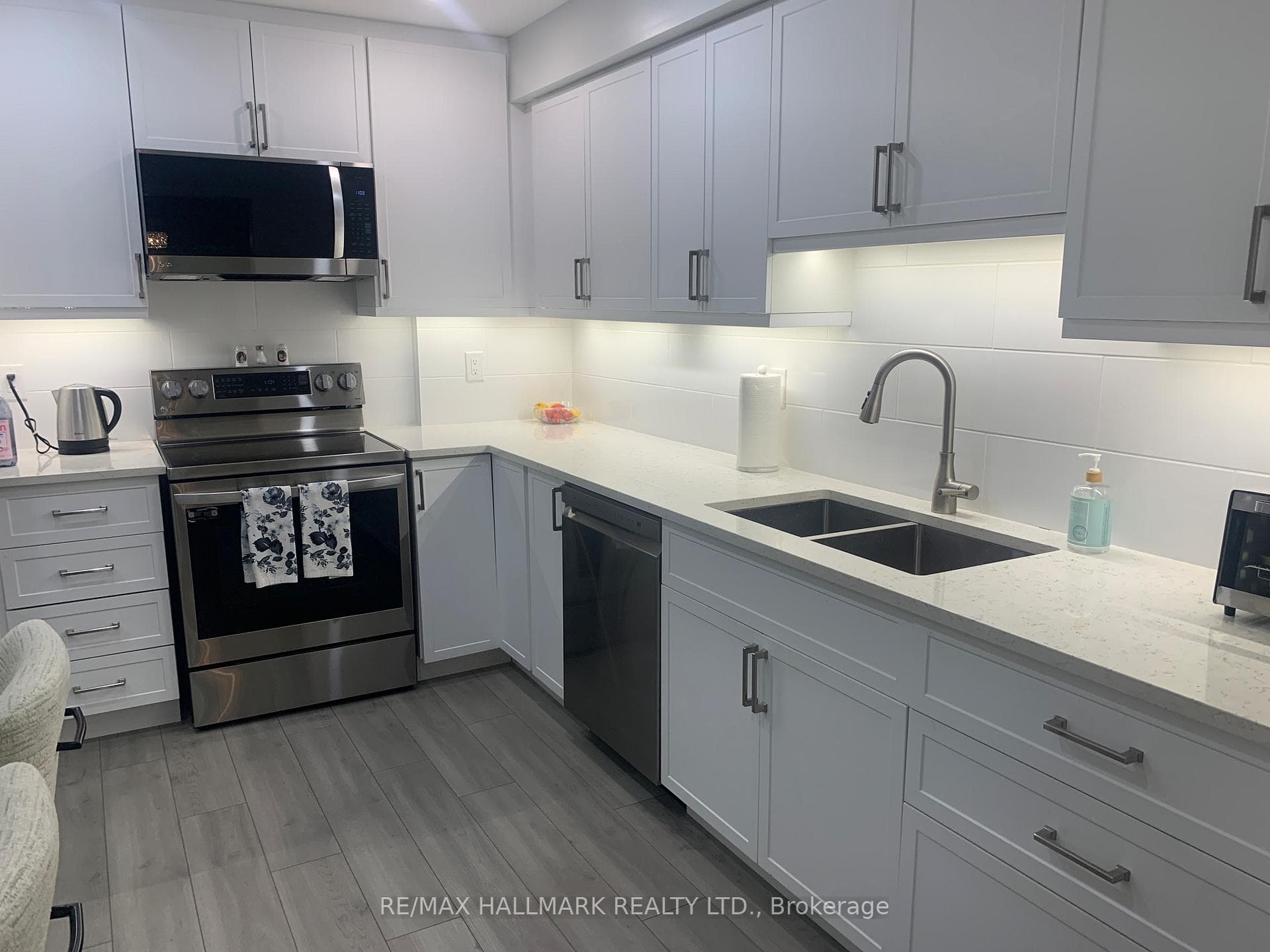 3050 Pinemeadow Drive Unit 62 photo 6