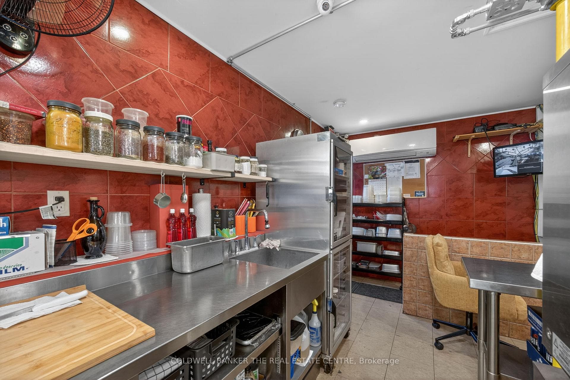 56 Yonge Street photo 23