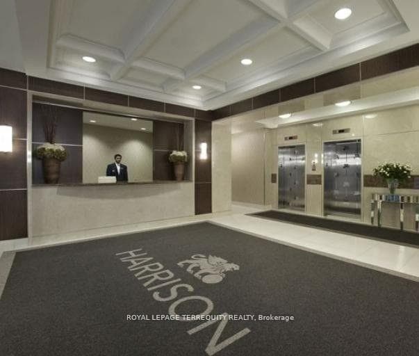 105 Harrison Garden Boulevard Unit 613 photo 16