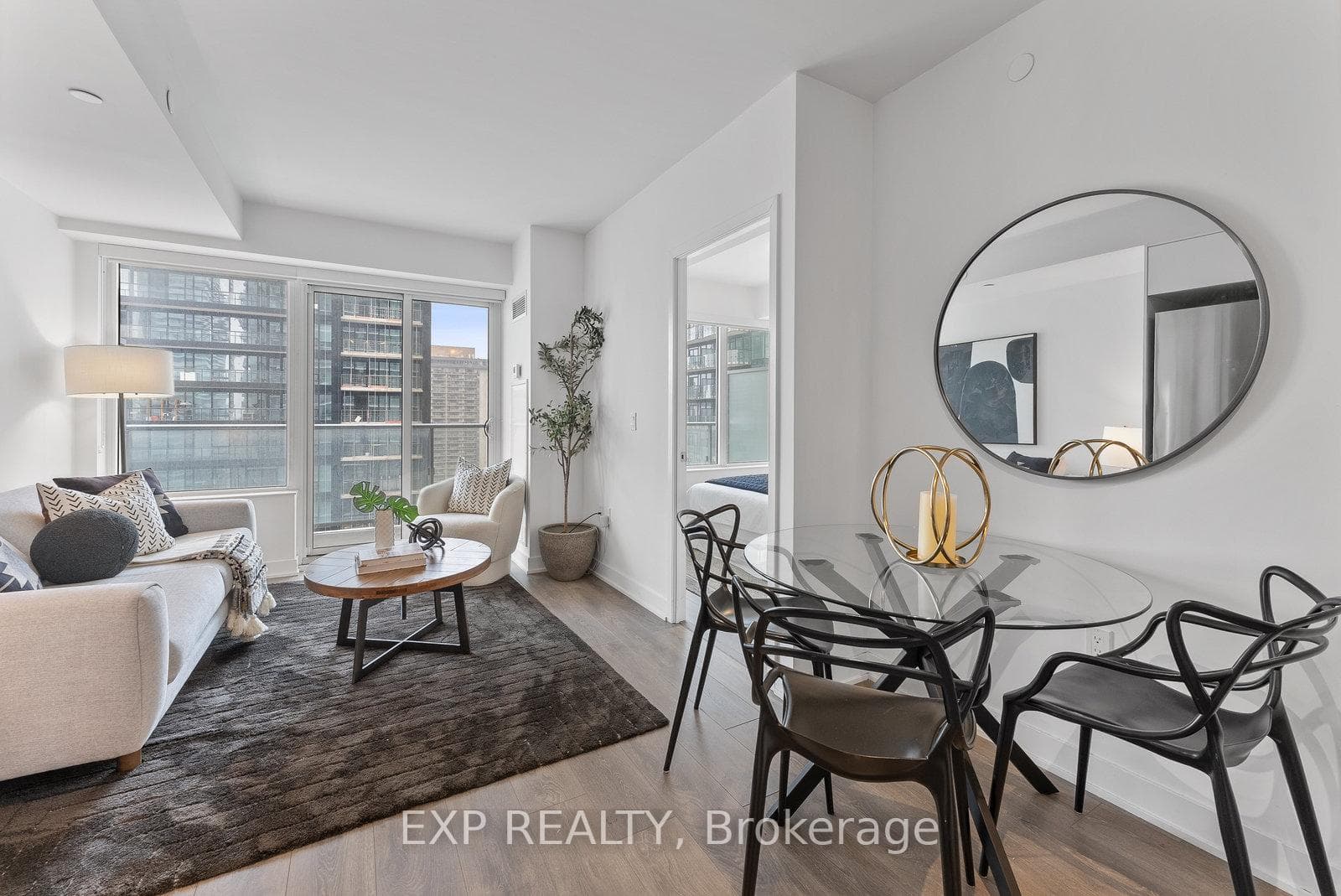 99 Broadway Avenue Unit 2011 photo 13