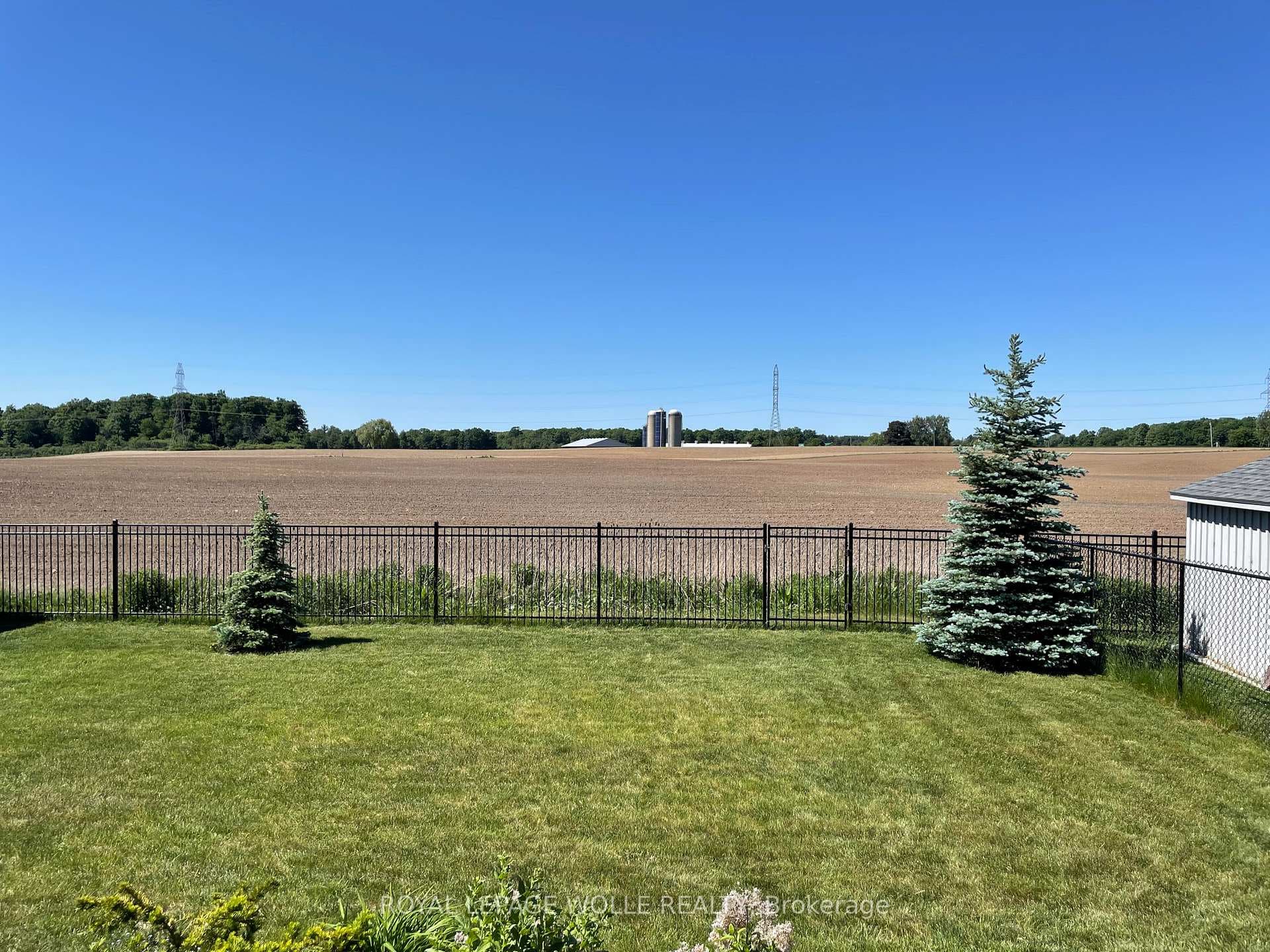 65 Goldschmidt Crescent photo 44