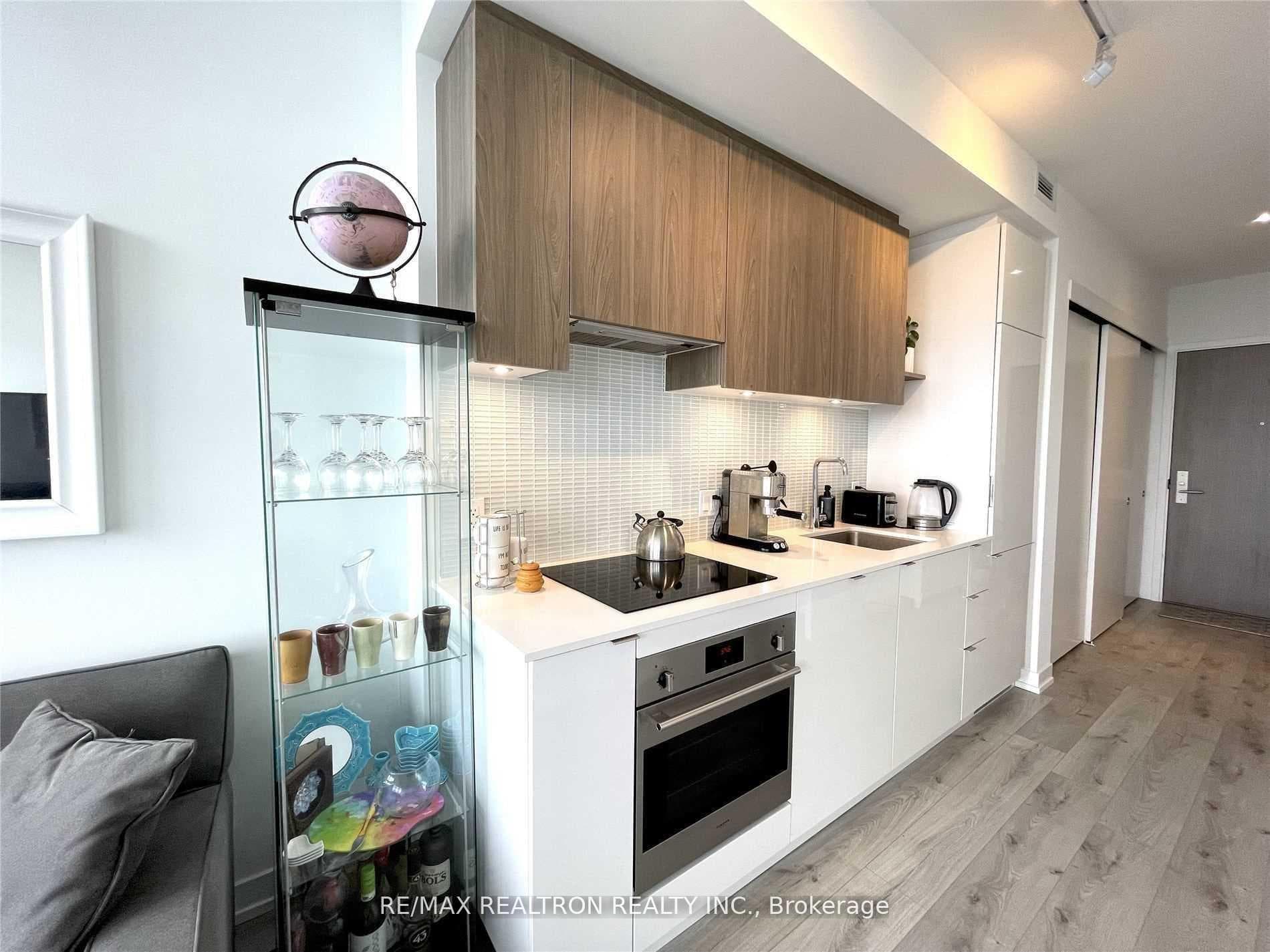 161 Roehampton Avenue Unit 4308 photo 18