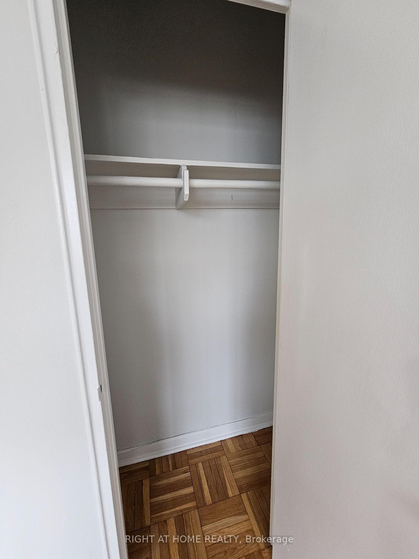 20 Cosburn Avenue Unit 101 photo 16
