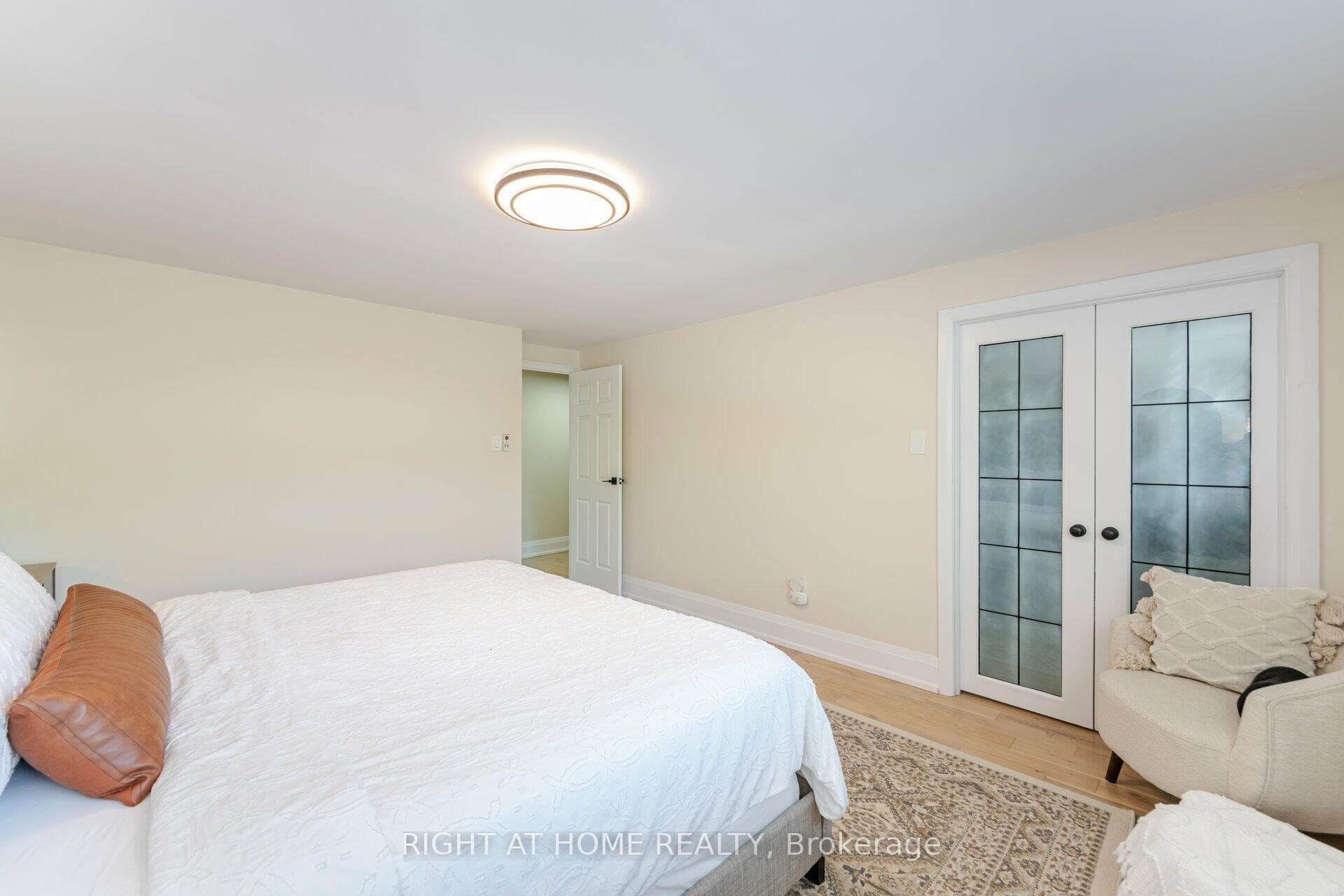 1516 Lancaster Drive Unit 1 photo 19