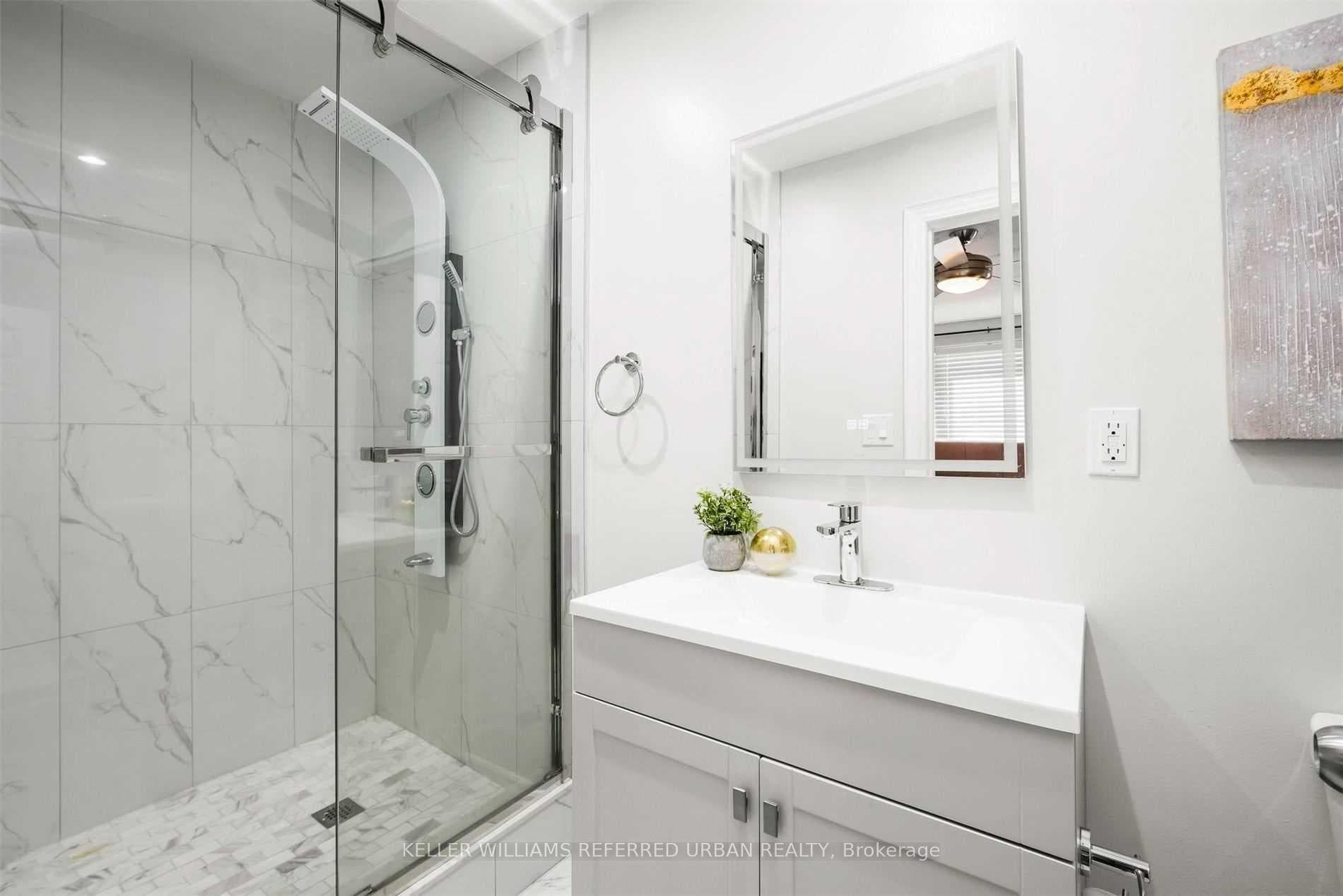 68 Kitchener Road Unit Main photo 7