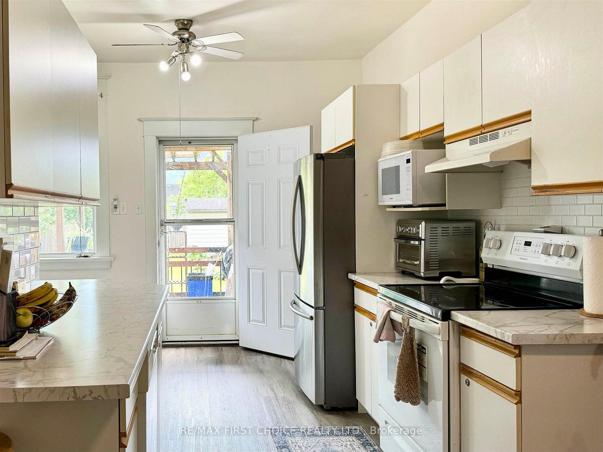 264 Amelia Street photo 8