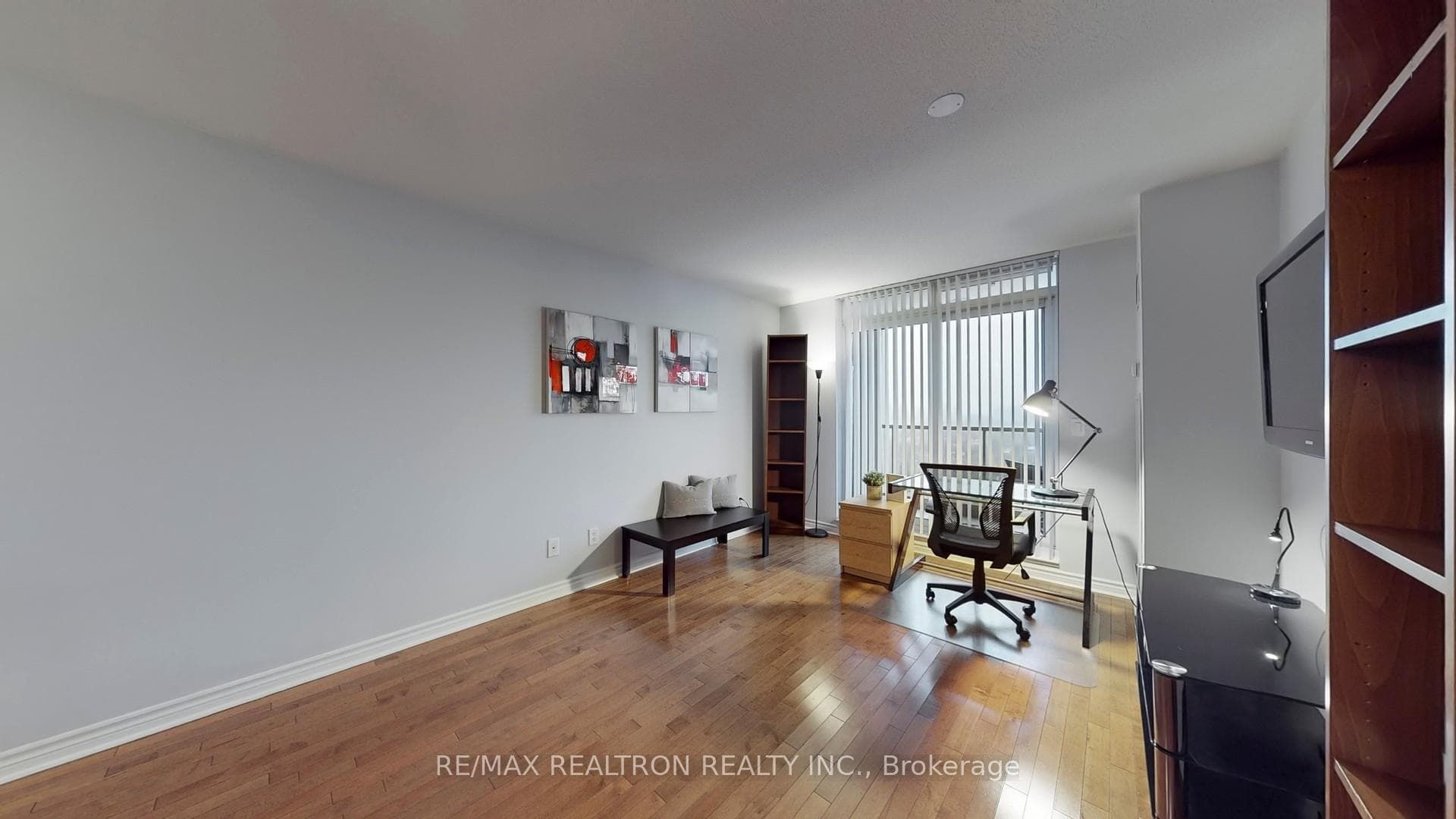 18 Kenaston Gardens Unit 1710 photo 10