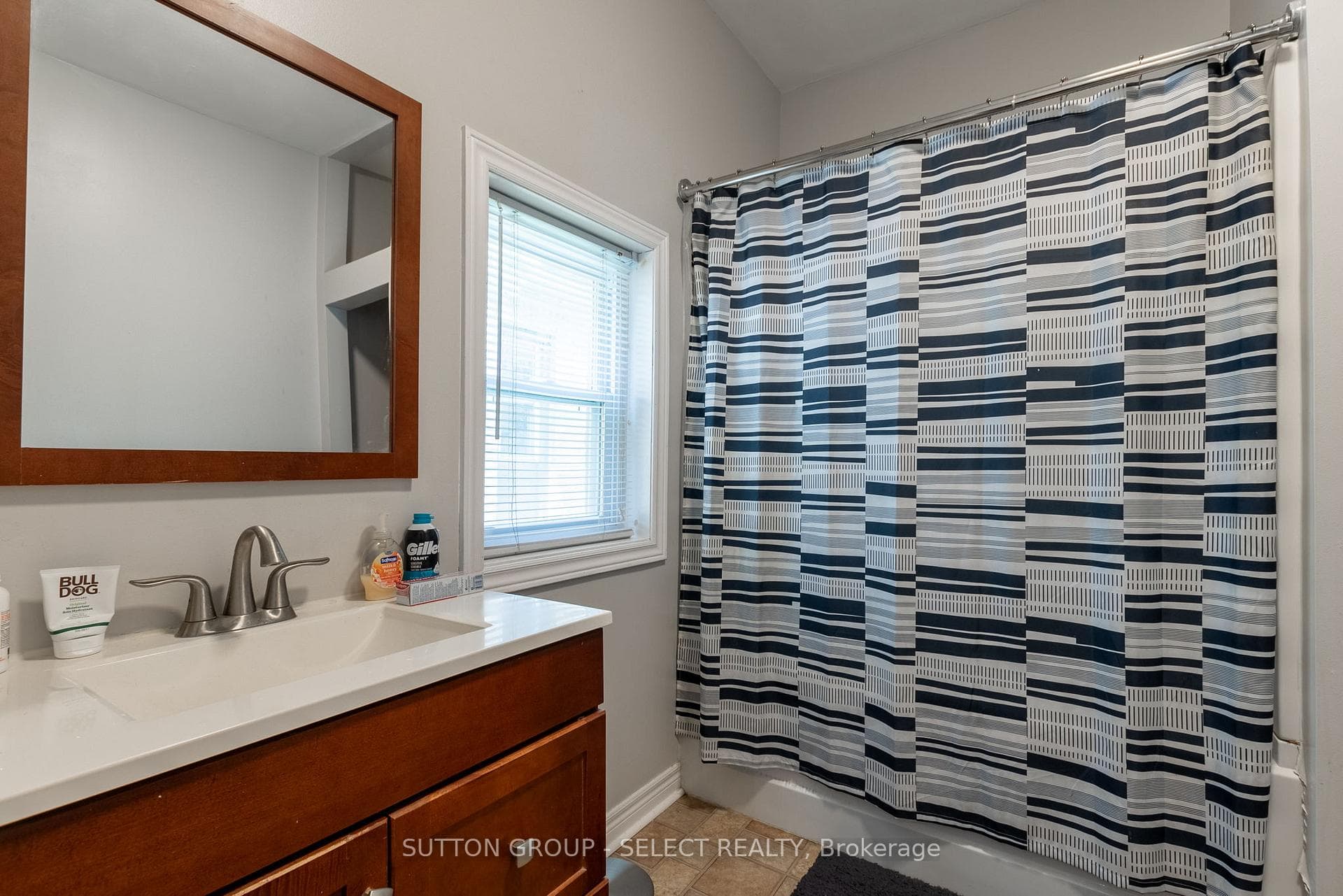 852 Lorne Avenue photo 7