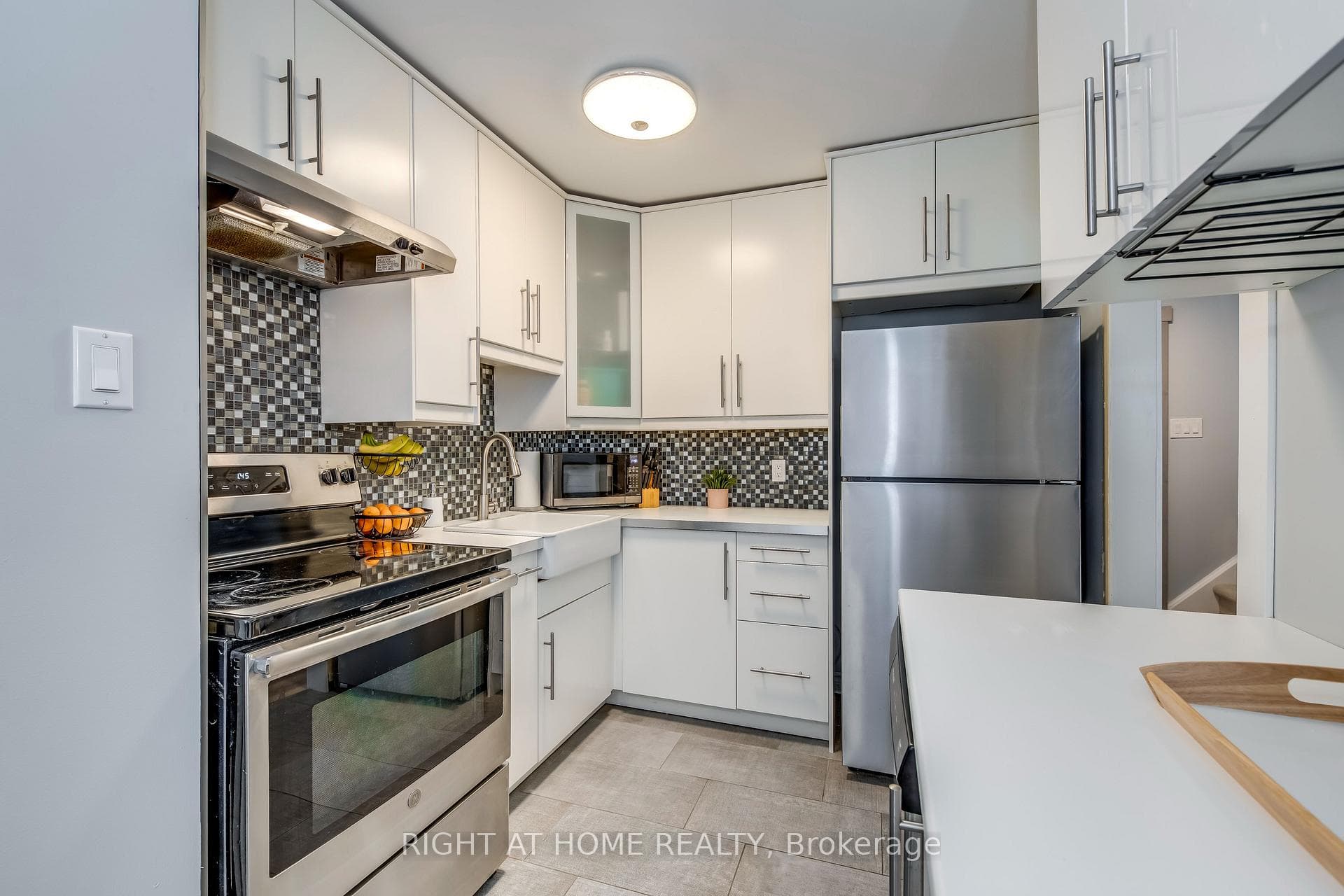 153 Limeridge Road Unit 10 photo 11