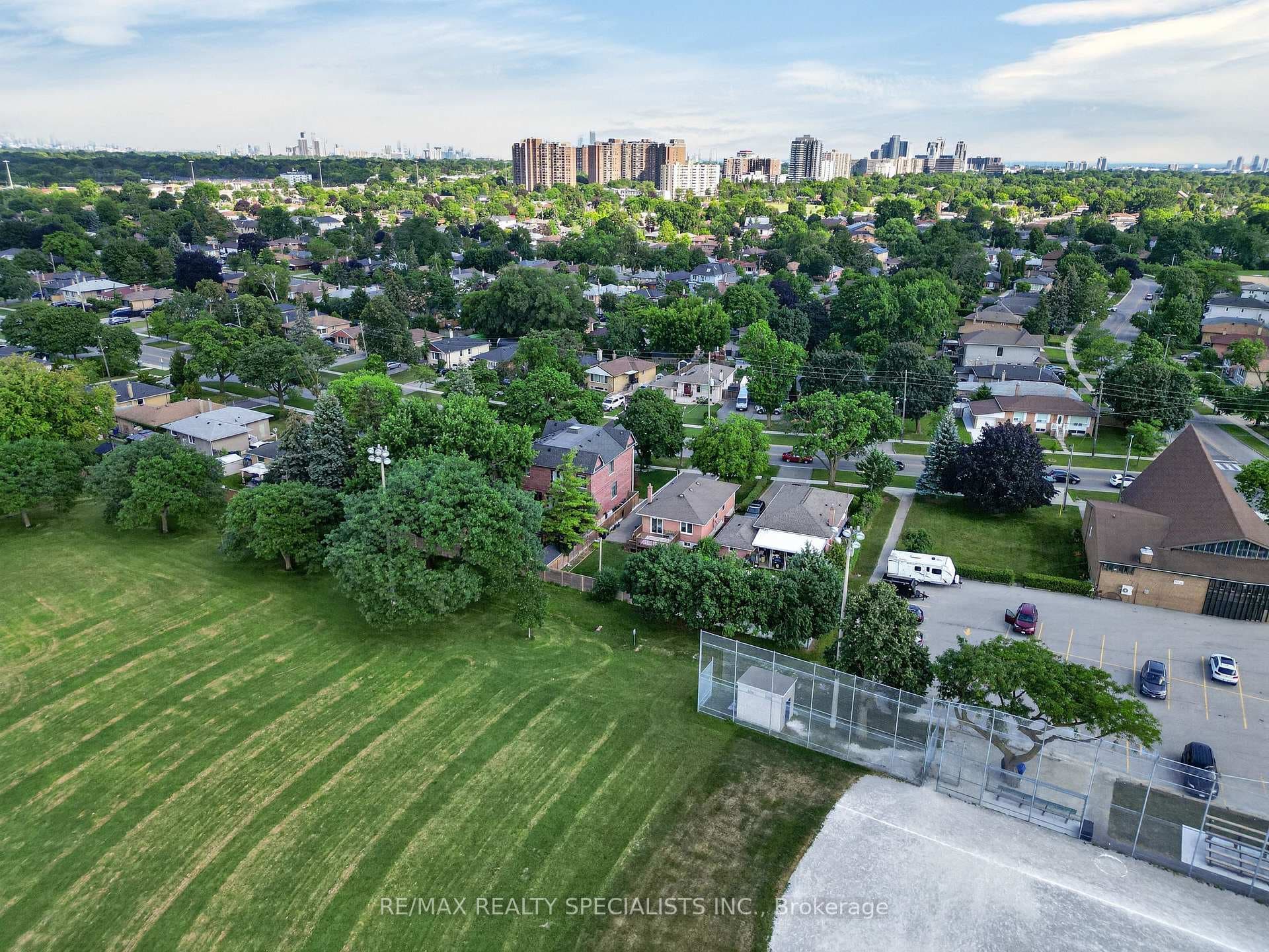 94 Eringate Drive photo 47
