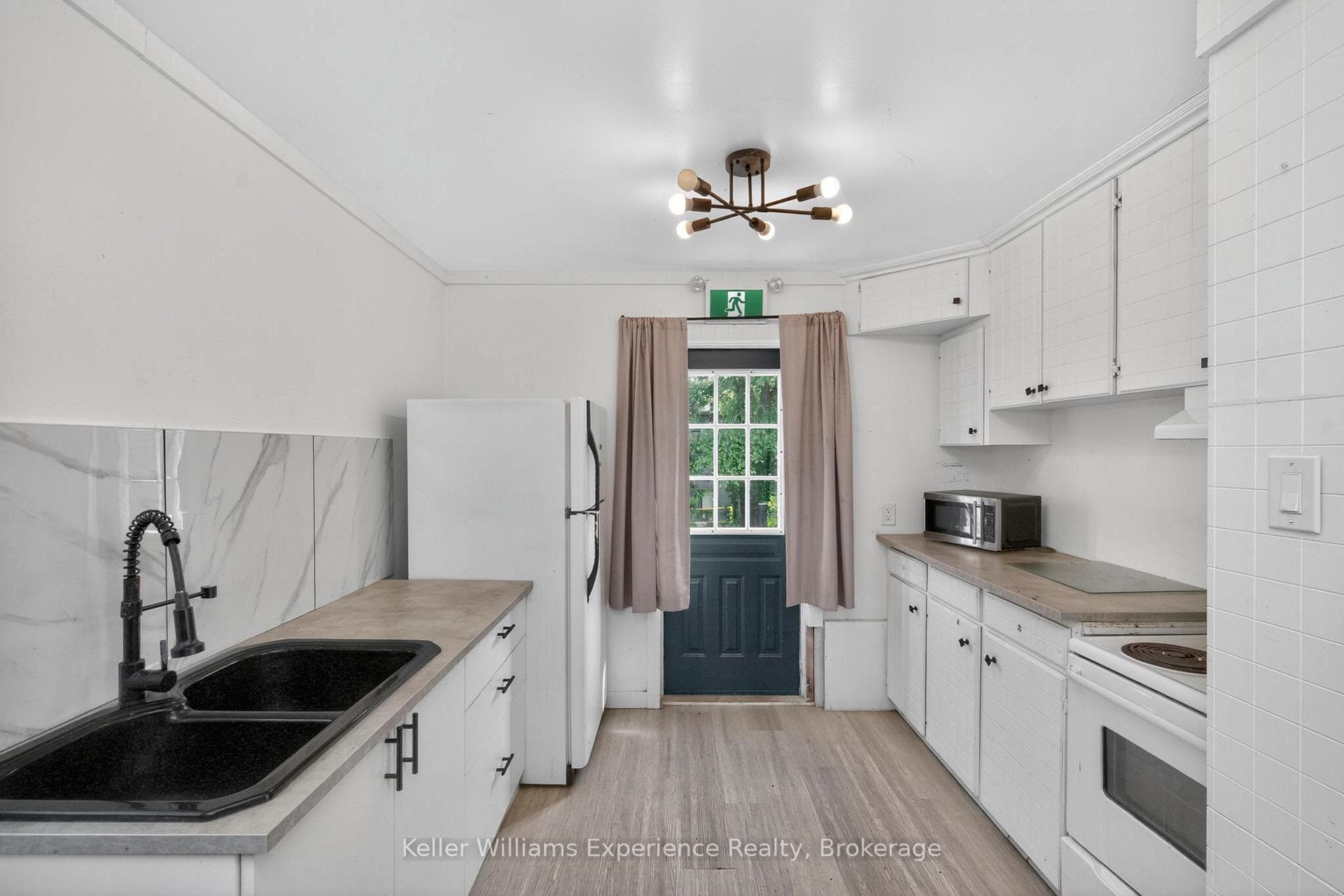 9782 Beachwood Drive photo 4