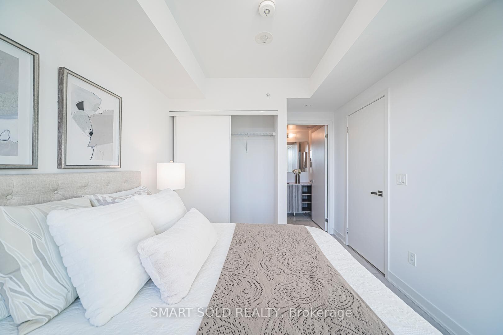 31 Tippett Road Unit 207 photo 29
