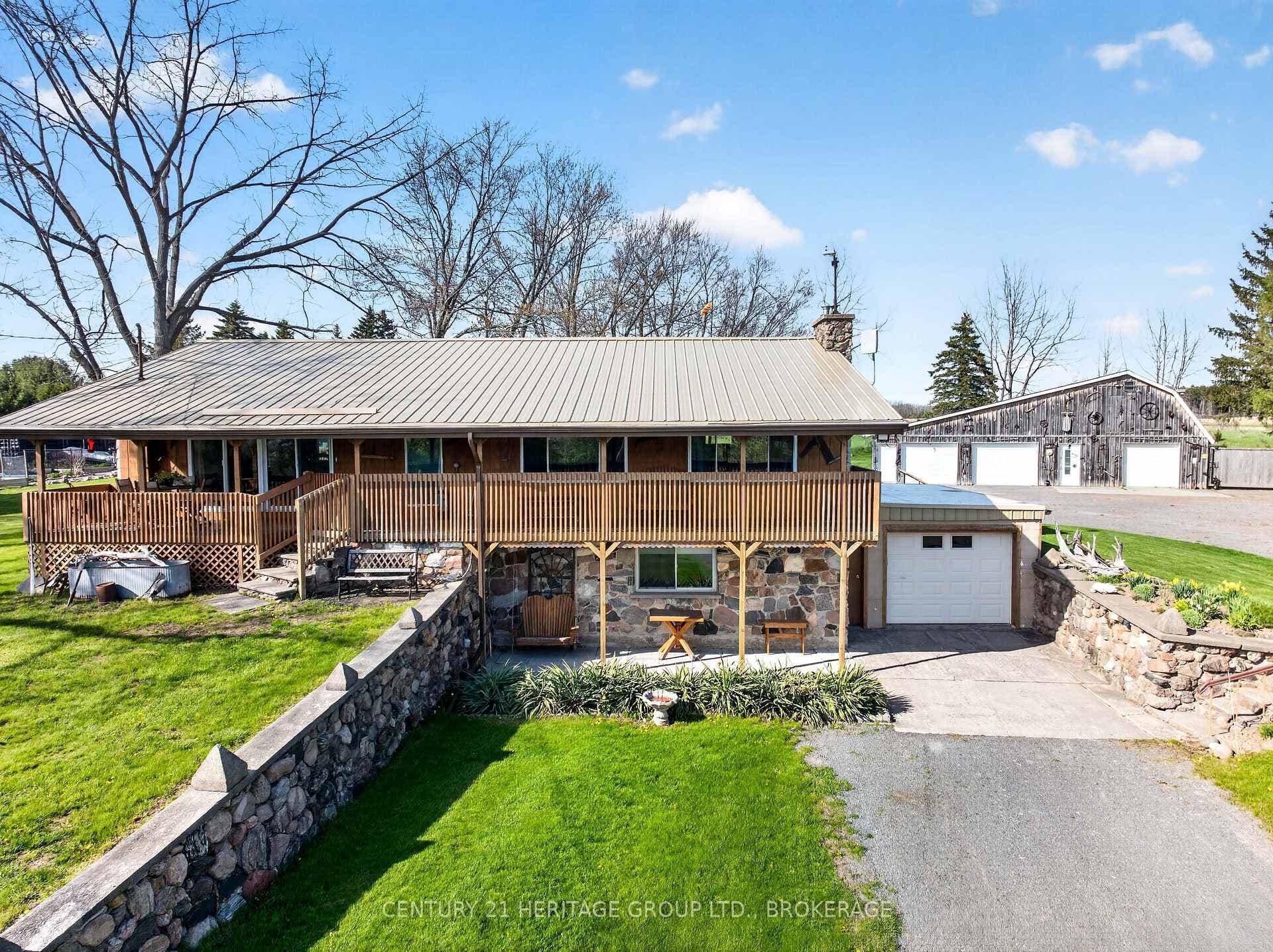 217 Wellington Street photo 50