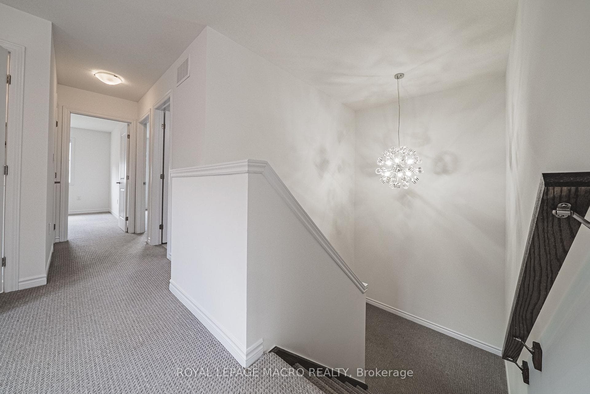 13 BELLHOUSE Avenue photo 19