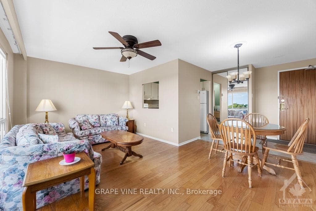 20 CHESTERTON Drive Unit 210 photo 10