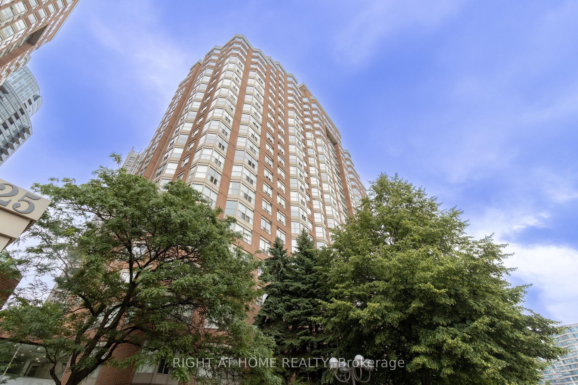 325 Webb Drive Unit 1811 photo 36
