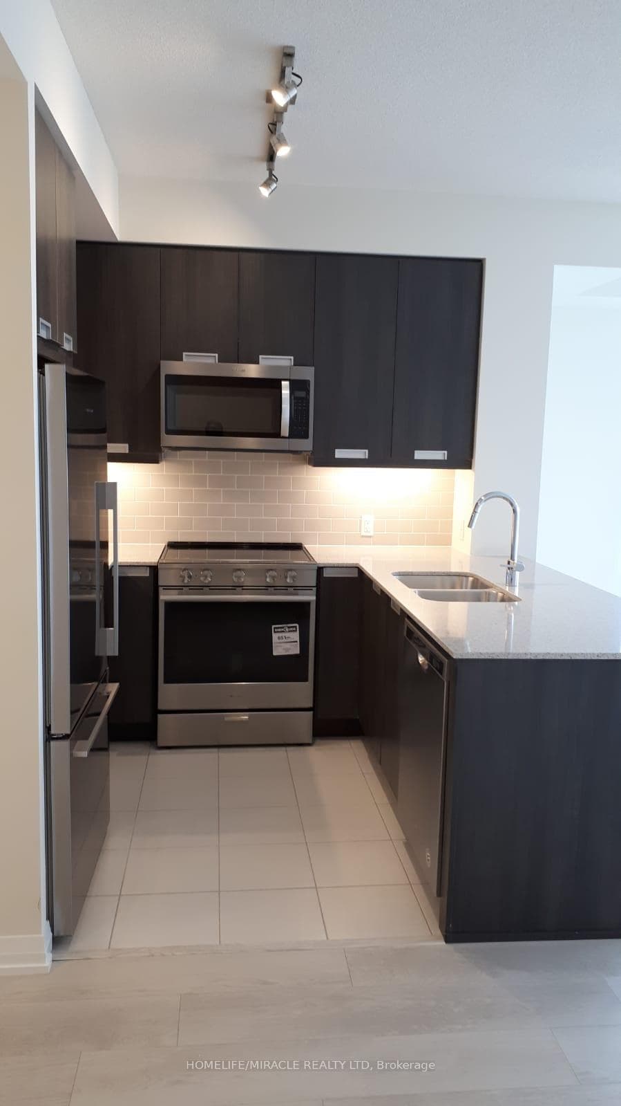 35 Watergarden Drive Unit 2513 photo 12