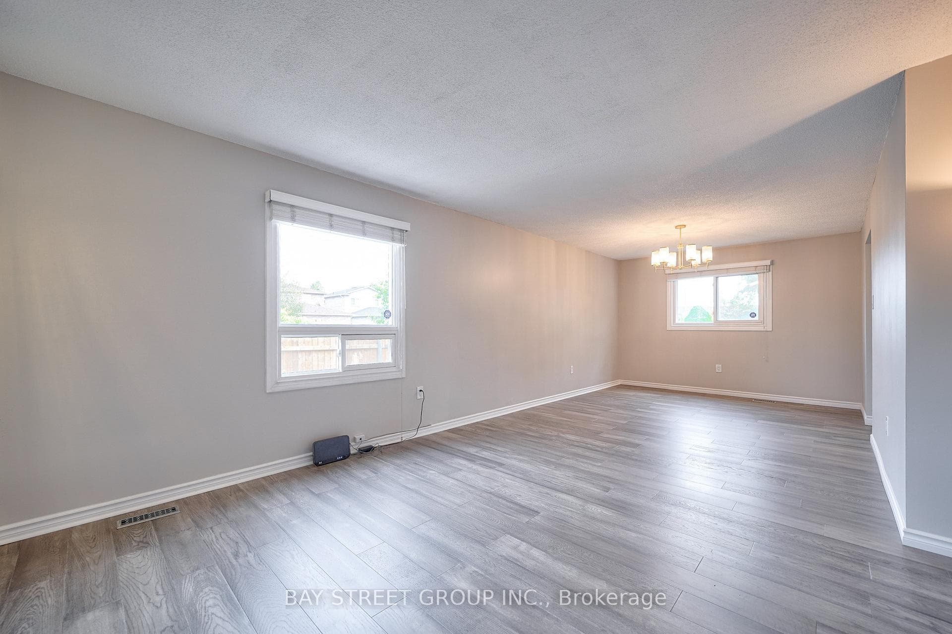 596 CONSTELLATION Drive photo 8