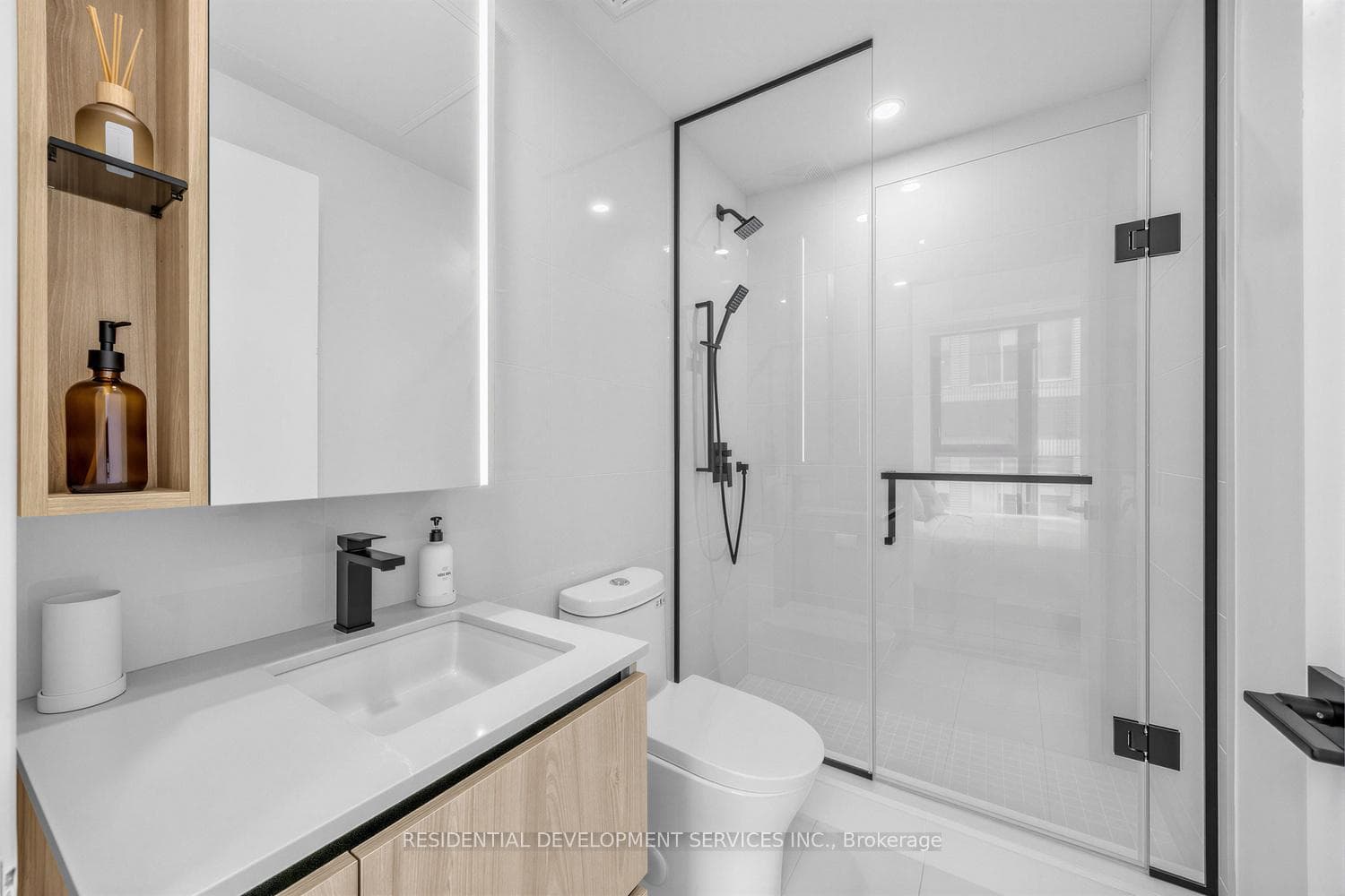 699 Sheppard Avenue Unit 226 photo 21