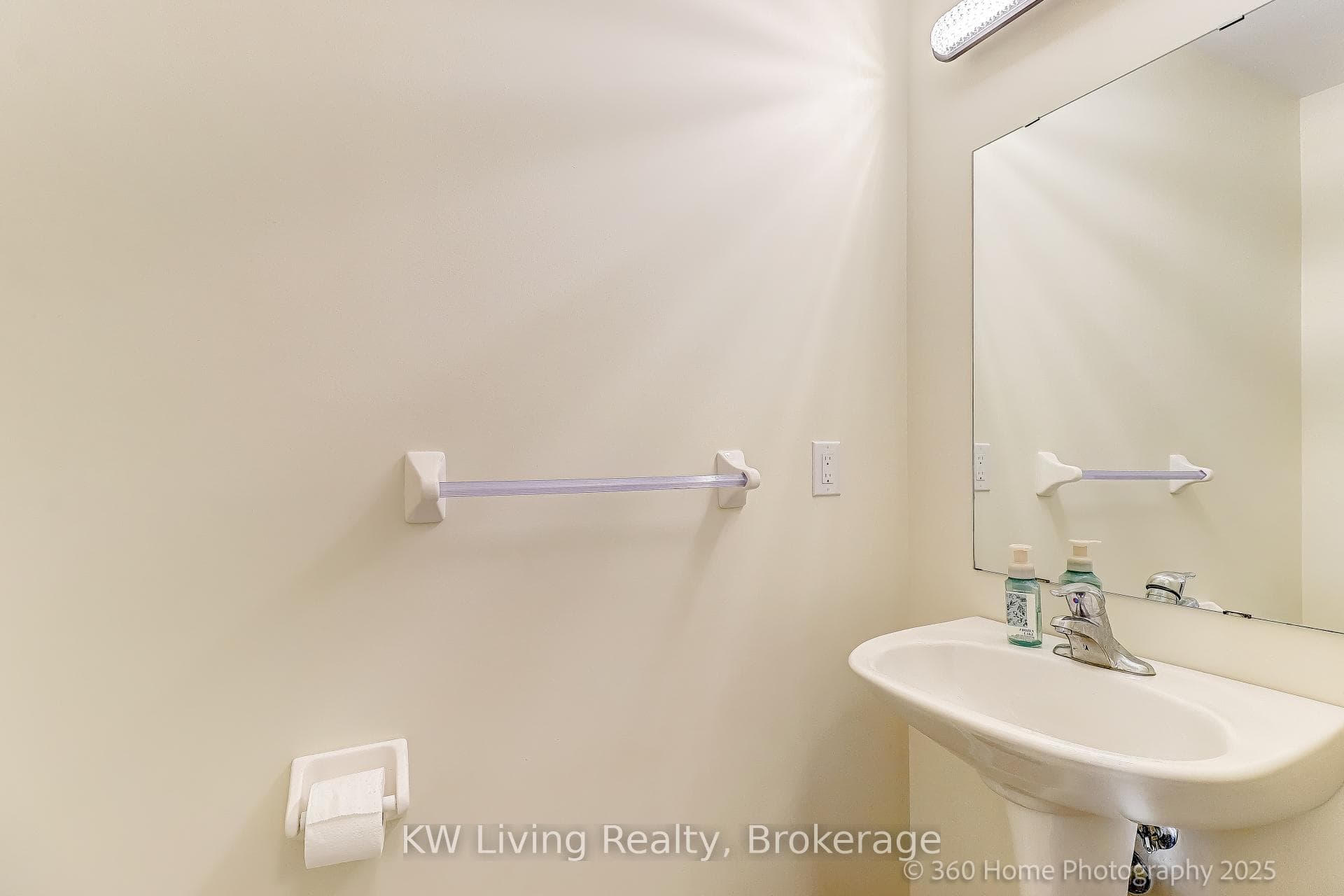 157 Hammersly Boulevard photo 15