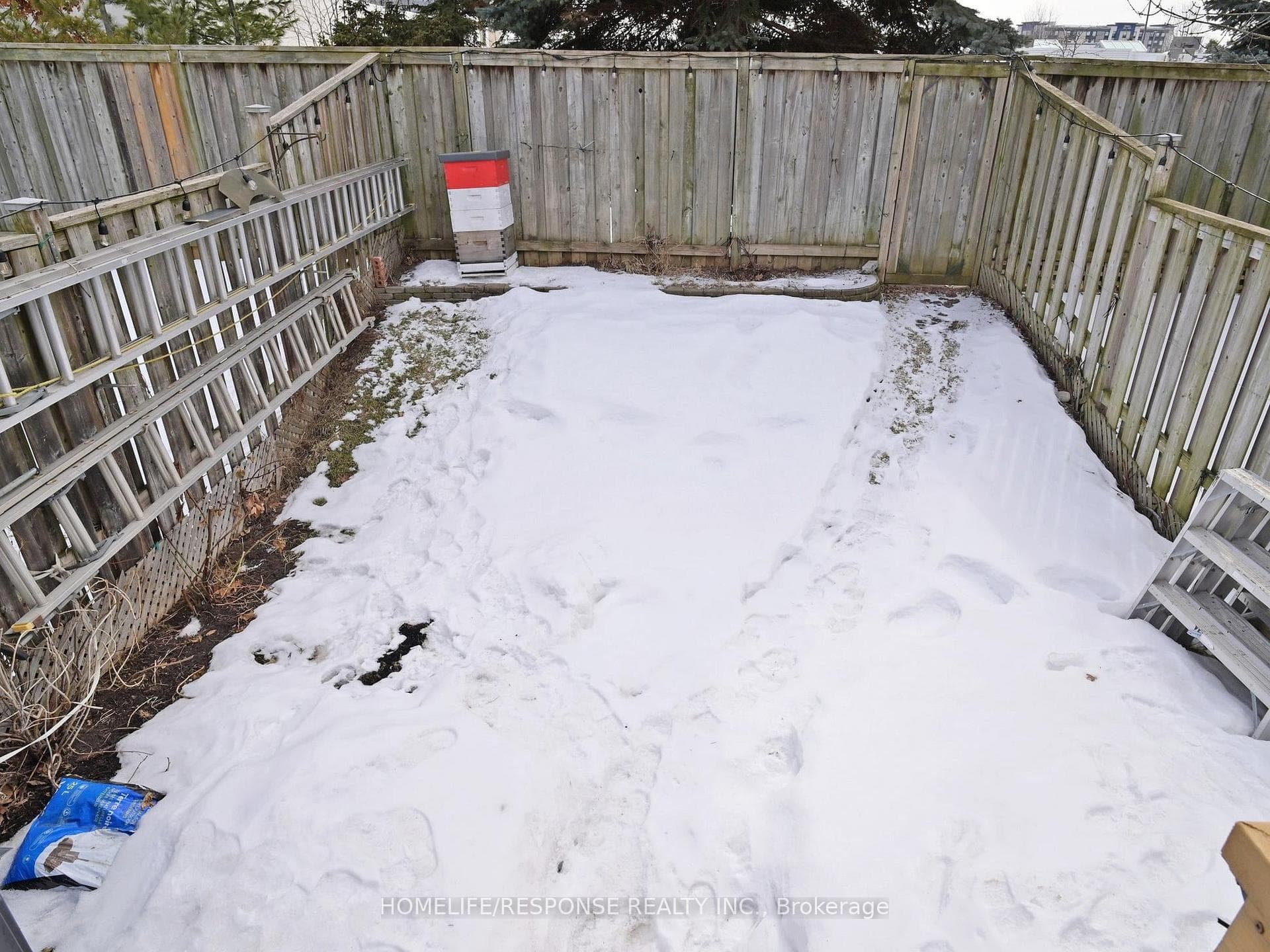 5134 Lampman Avenue photo 36