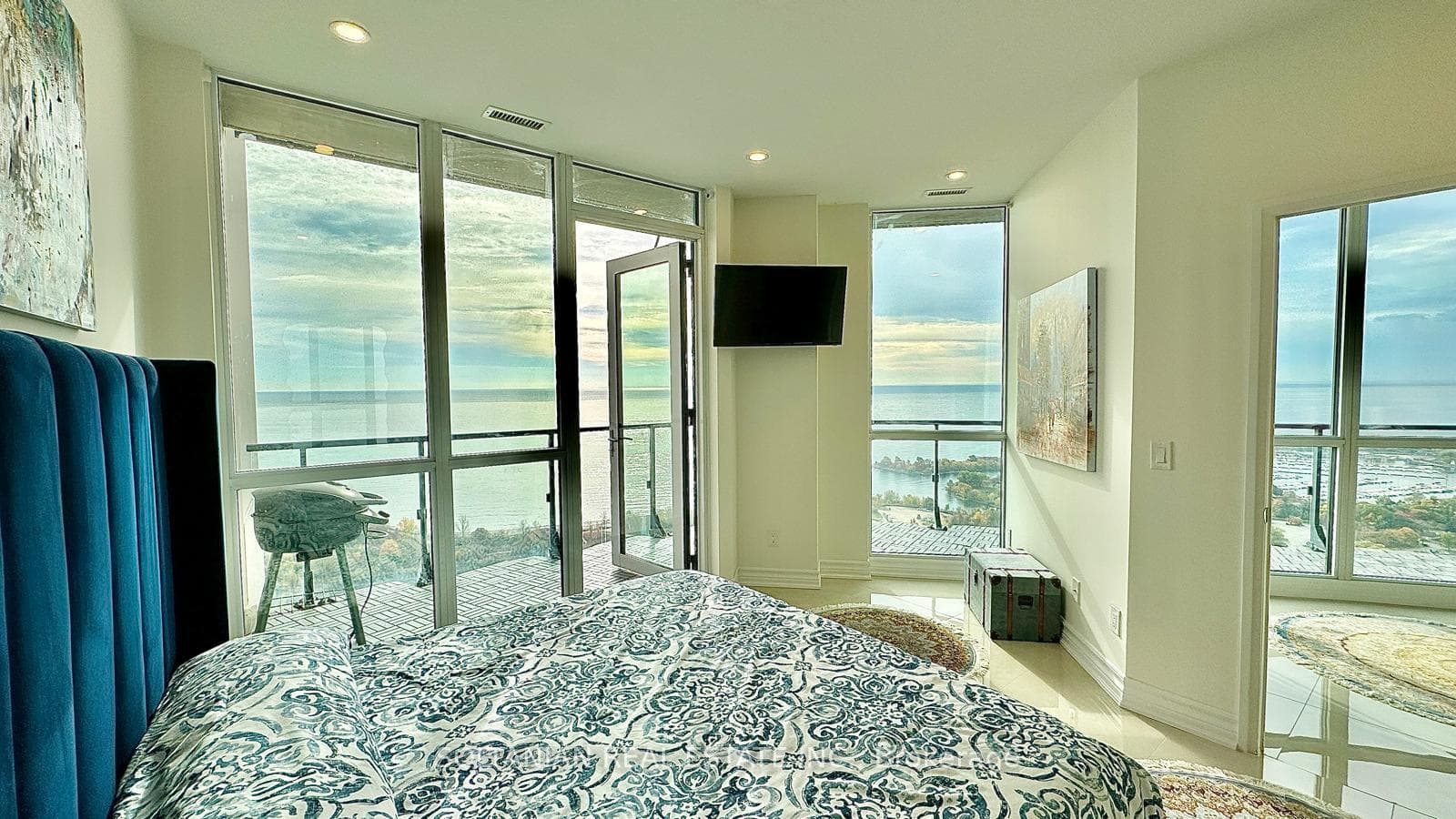 59 Annie Craig Drive Unit PH3604 photo 20