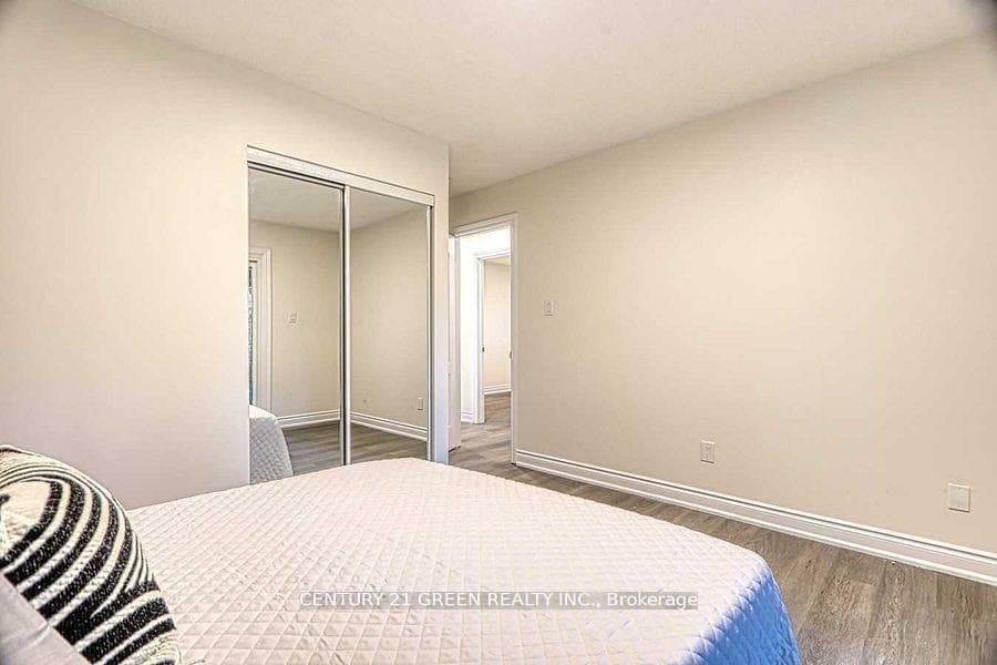 164 Gardiner Drive photo 14