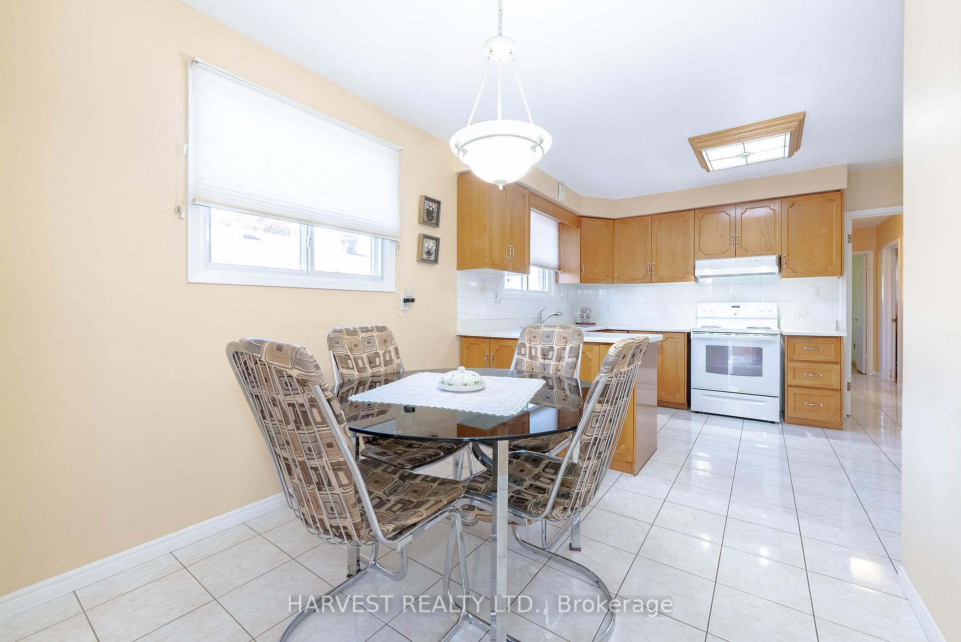 56 Mentor Boulevard photo 7