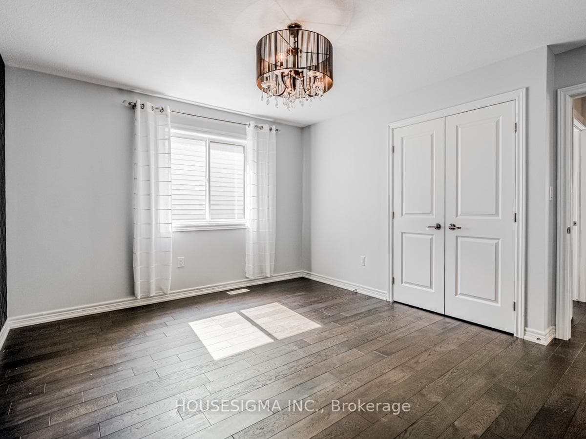 728 Robert Ferrie Drive photo 18