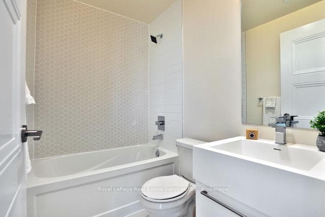1 Neighbourhood Lane Unit 602 photo 33