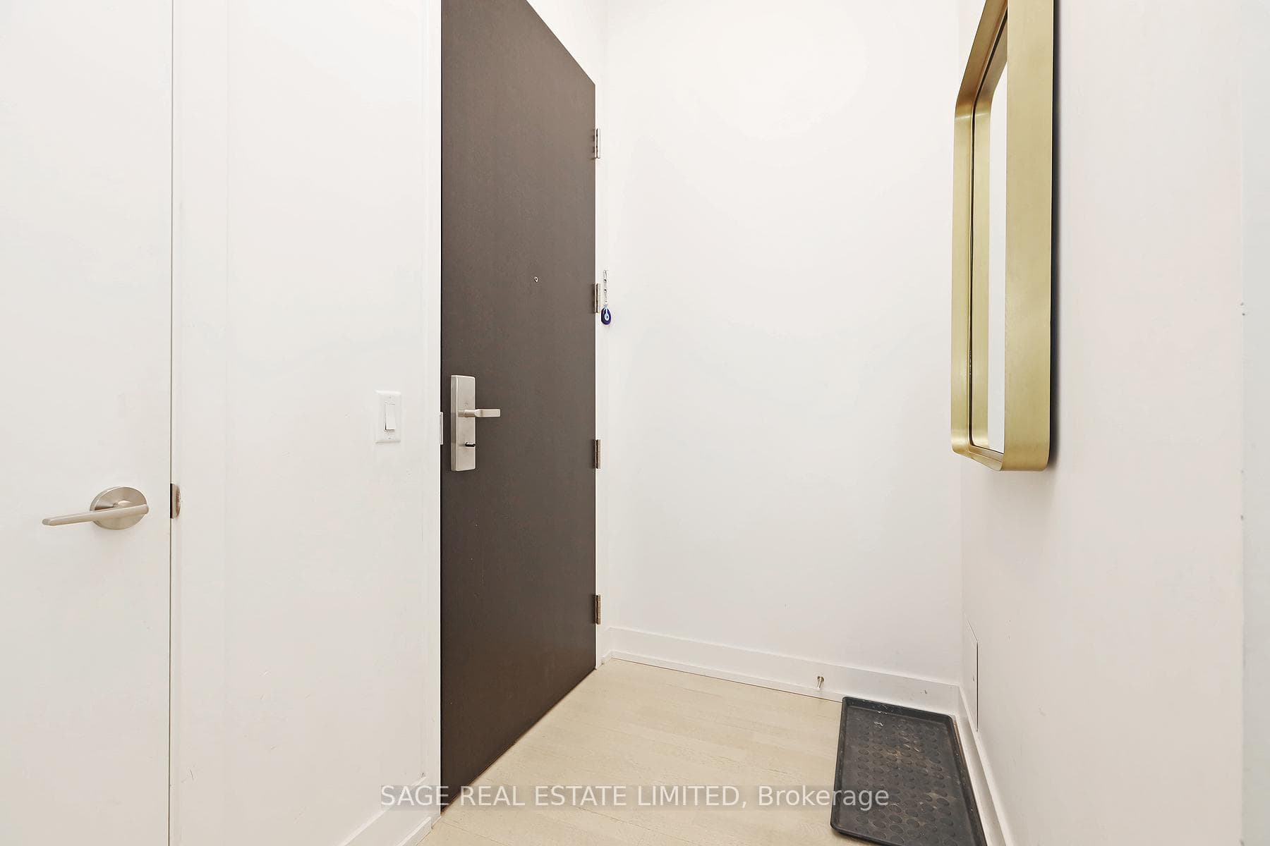 7 Grenville Street Unit 5910 photo 3