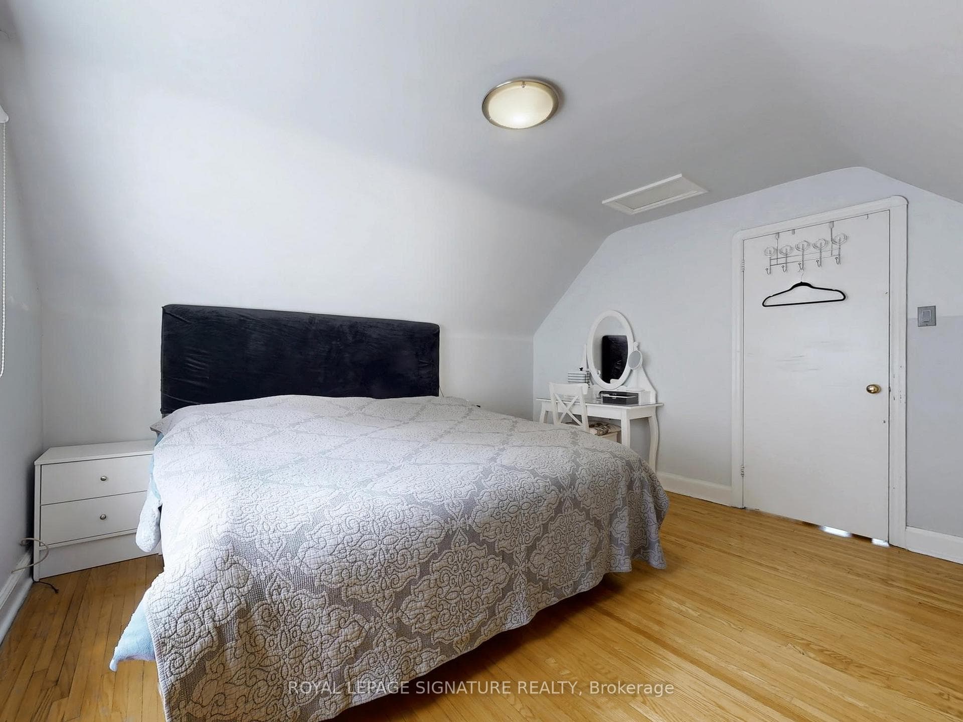 118 Moore Park Avenue photo 21