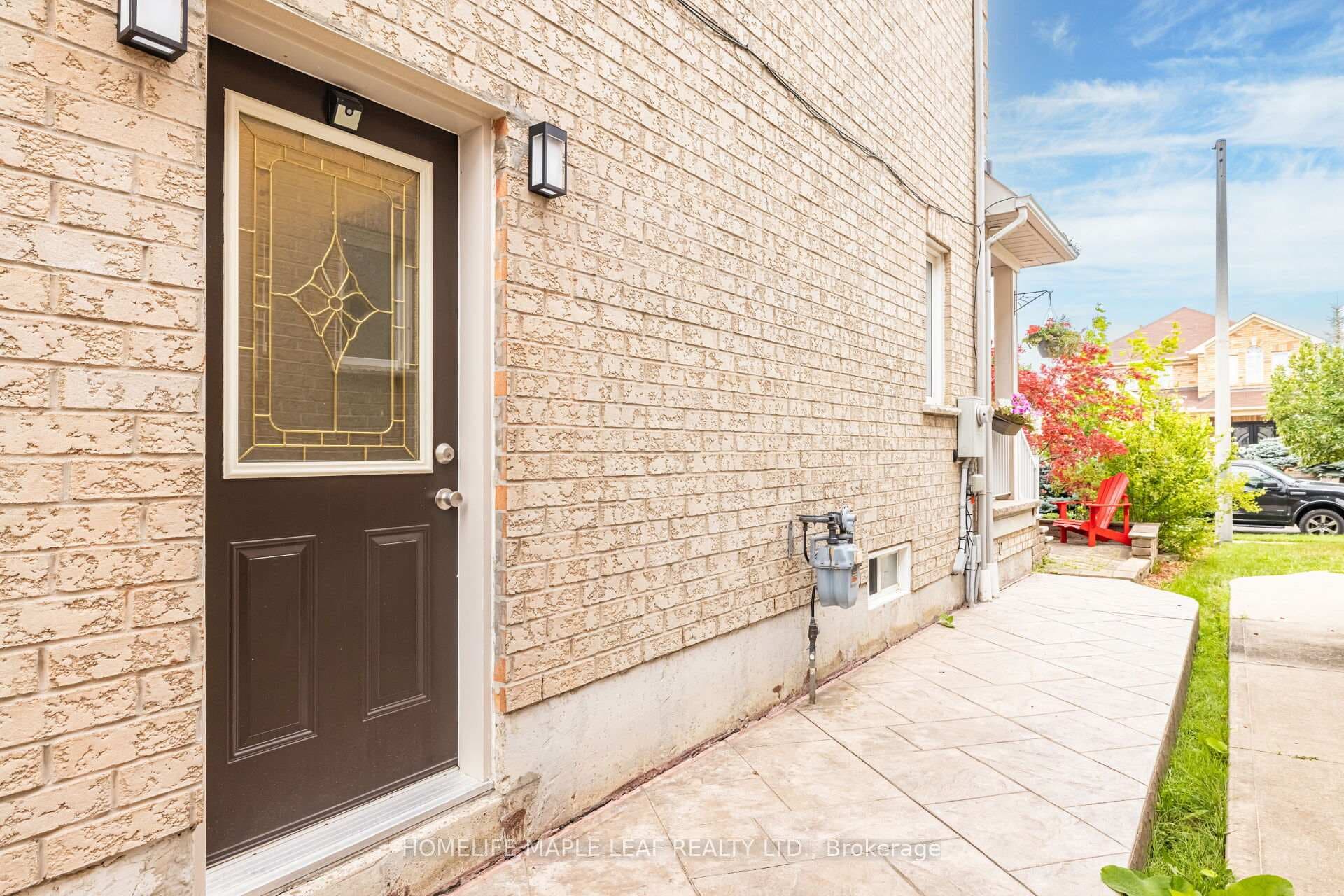62 Fallstar Crescent photo 40