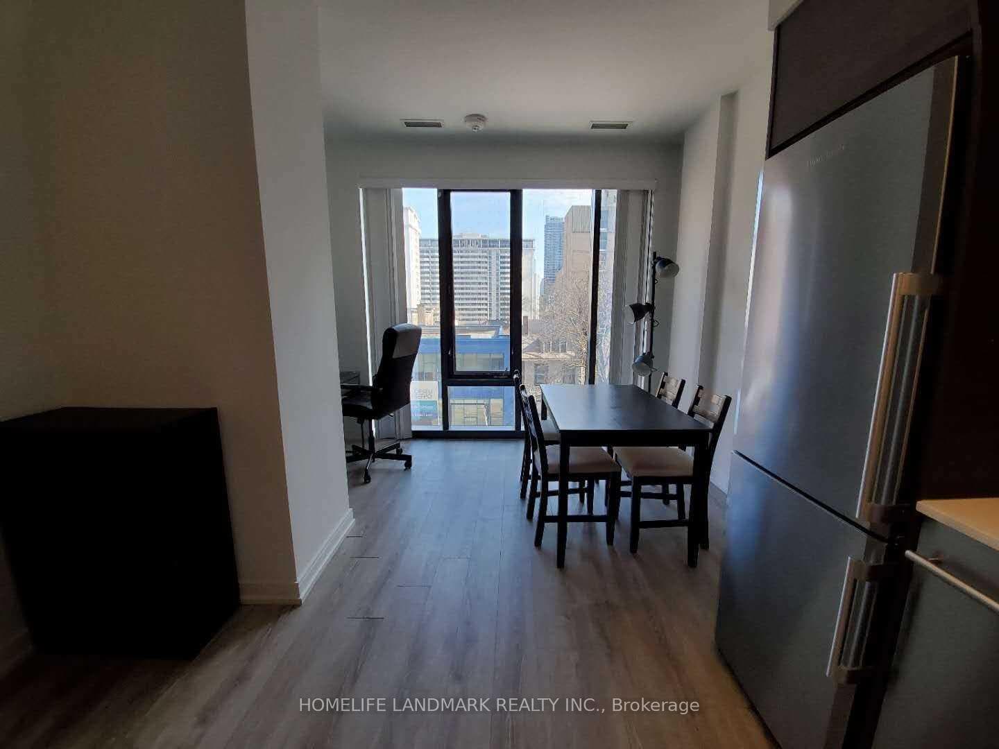 28 Wellesley Street Unit 302 photo 3