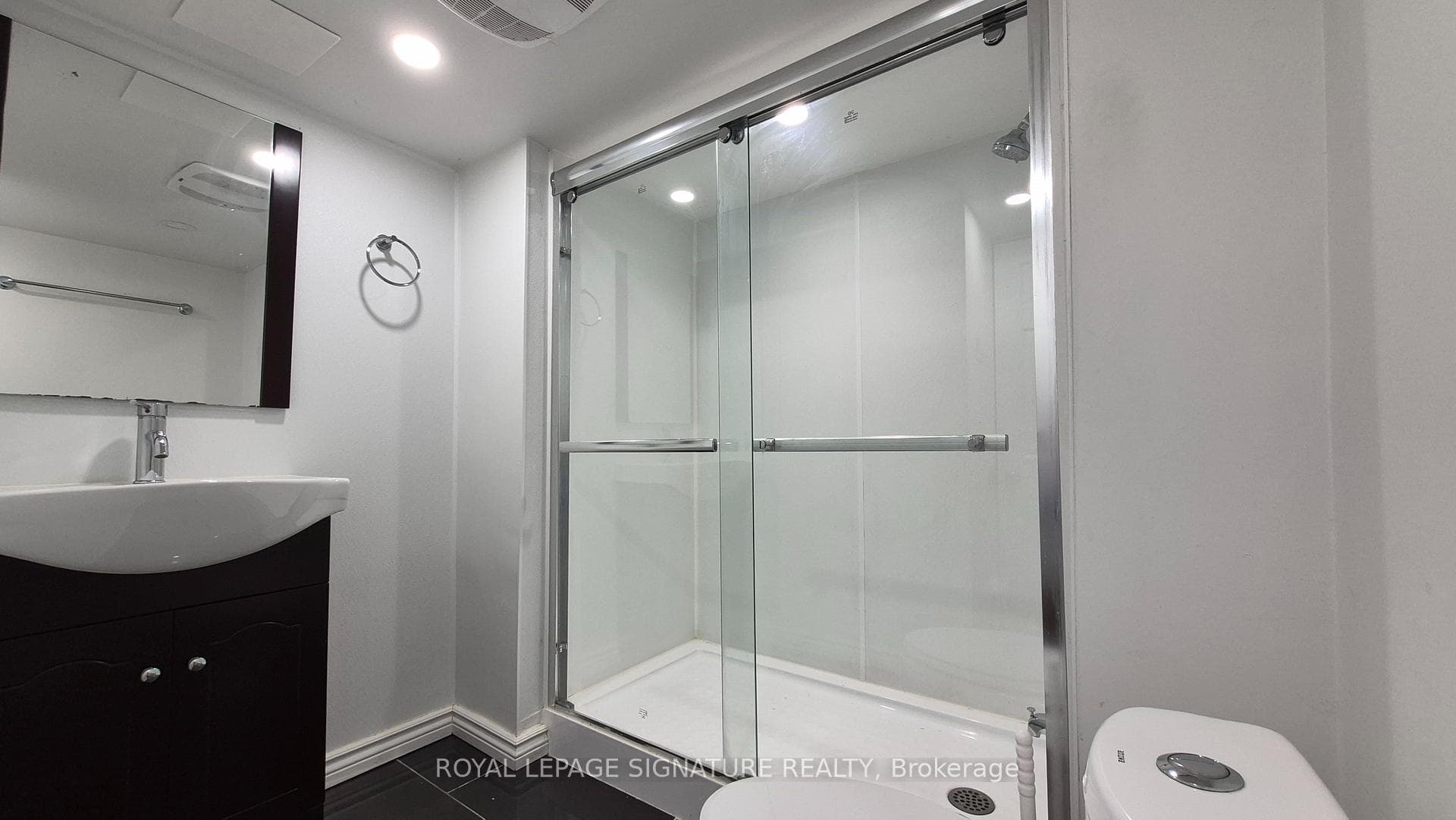 1039 Cedarglen Gate Unit 15 photo 22